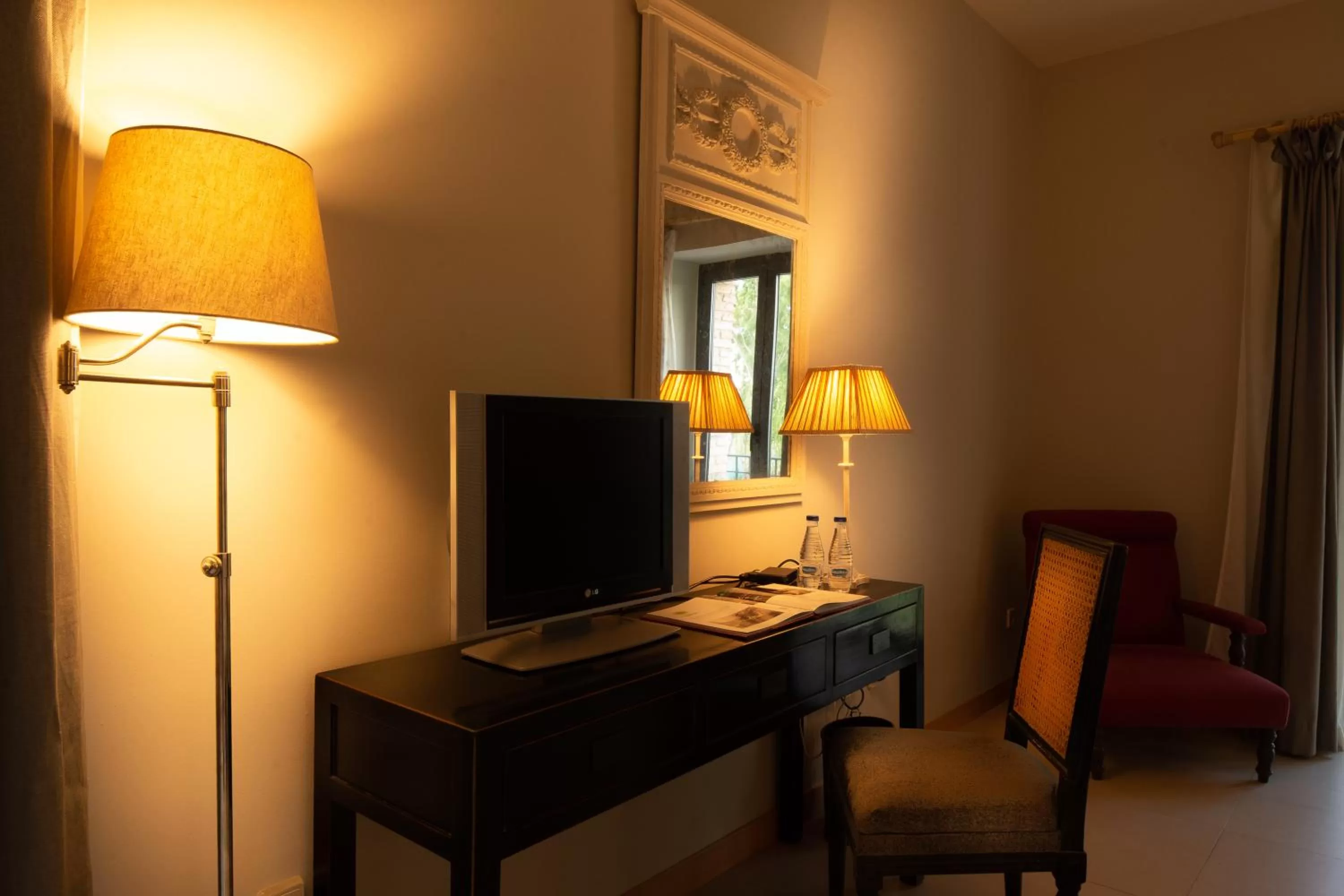 TV and multimedia in Hotel VillaMarcilla