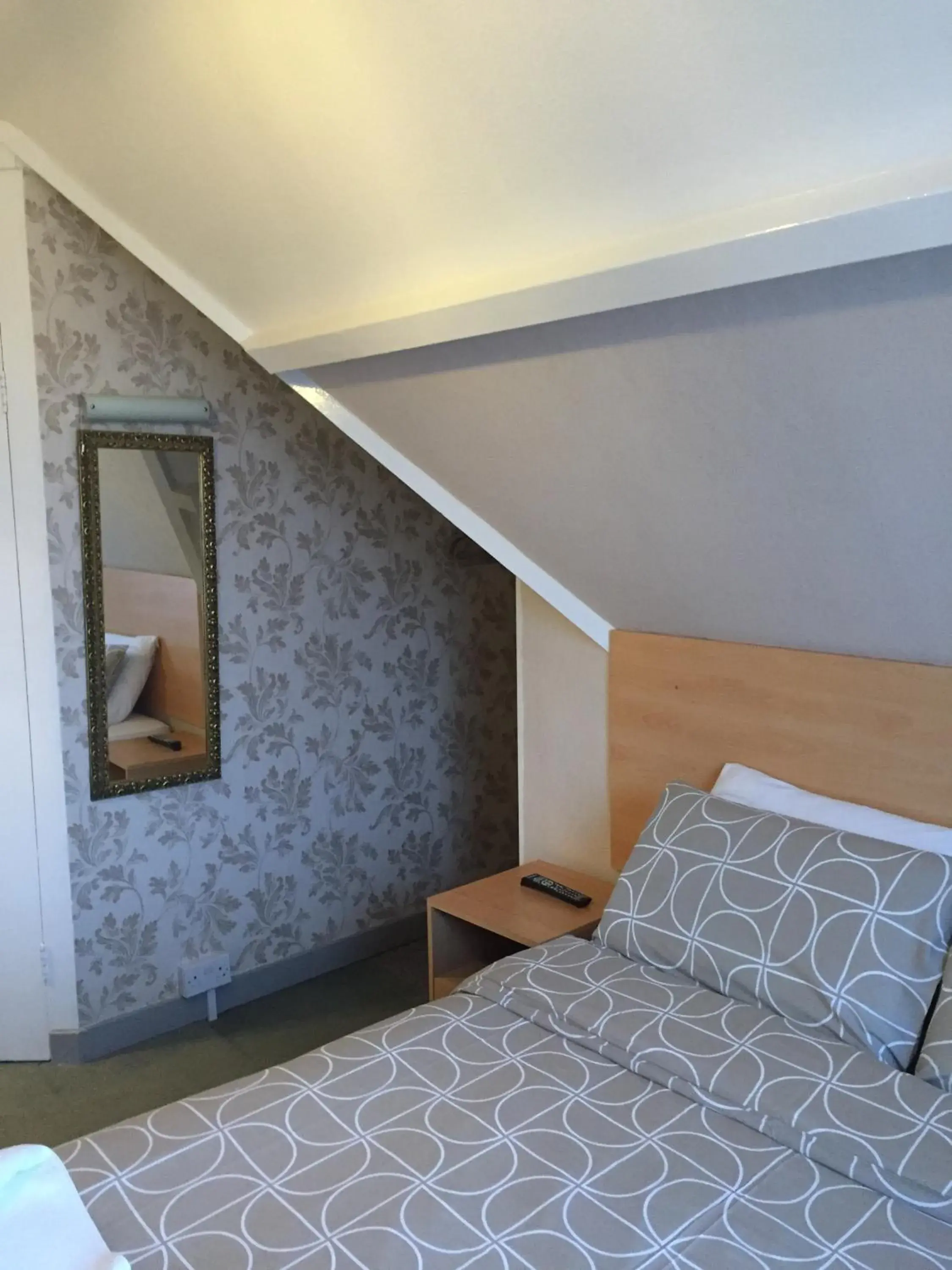 Bedroom, Bed in Tregonholme Hotel