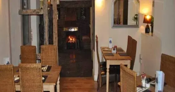 Restaurant/Places to Eat in The Bulls Head Inkberrow