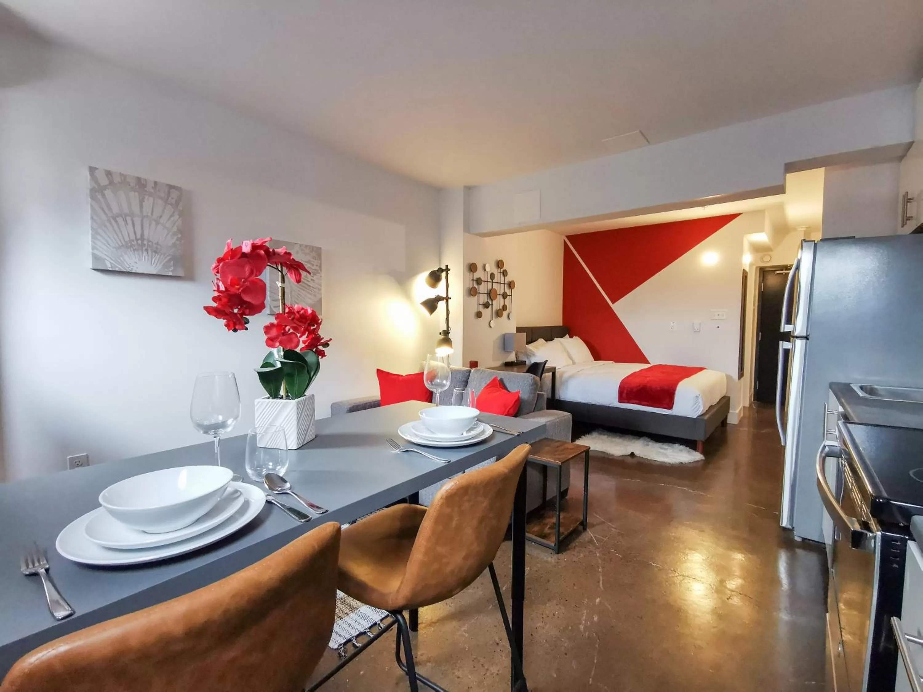 Cameo Hotel and Suites