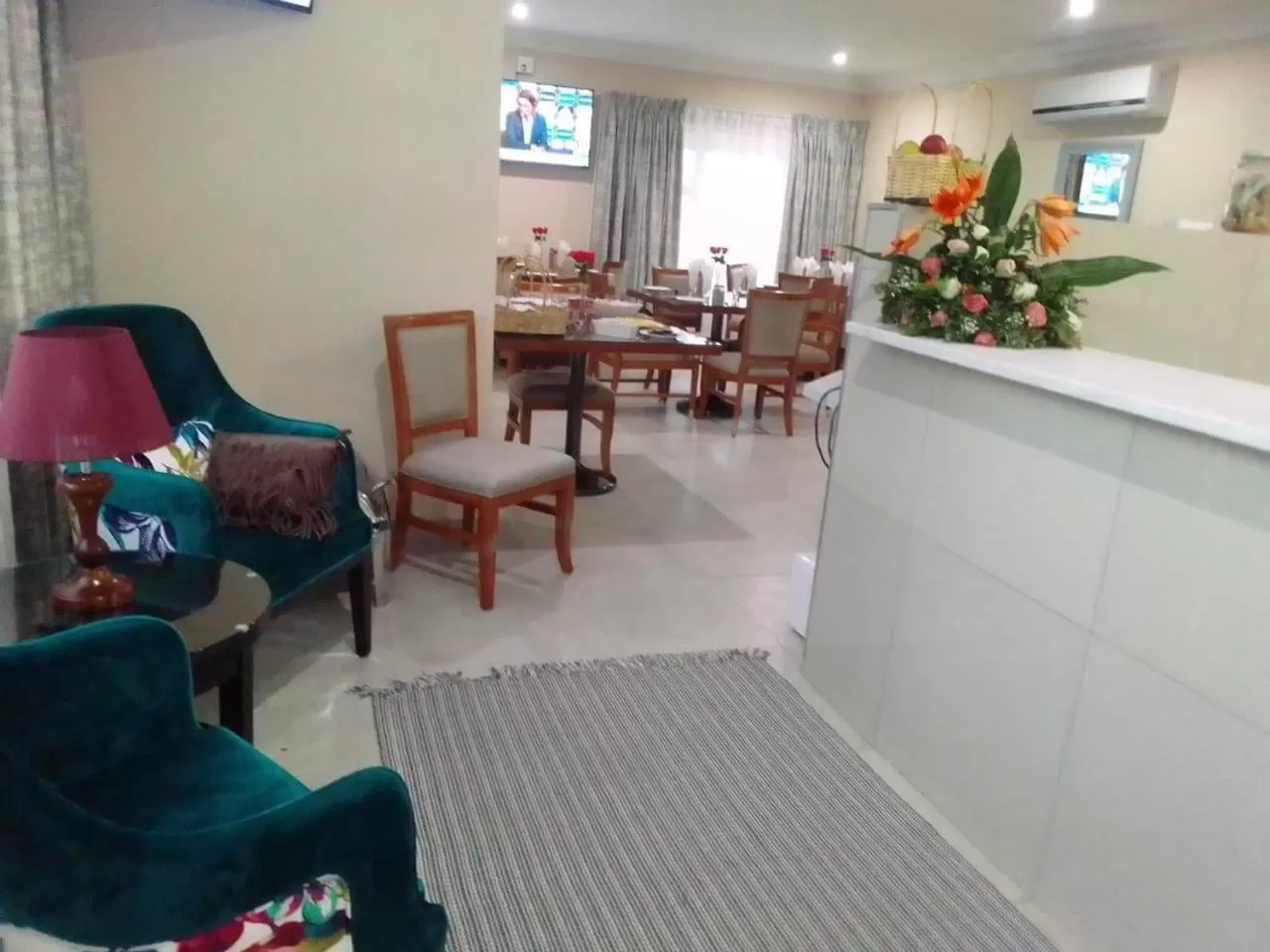 Restaurant/places to eat in Benoni N12 Hotel