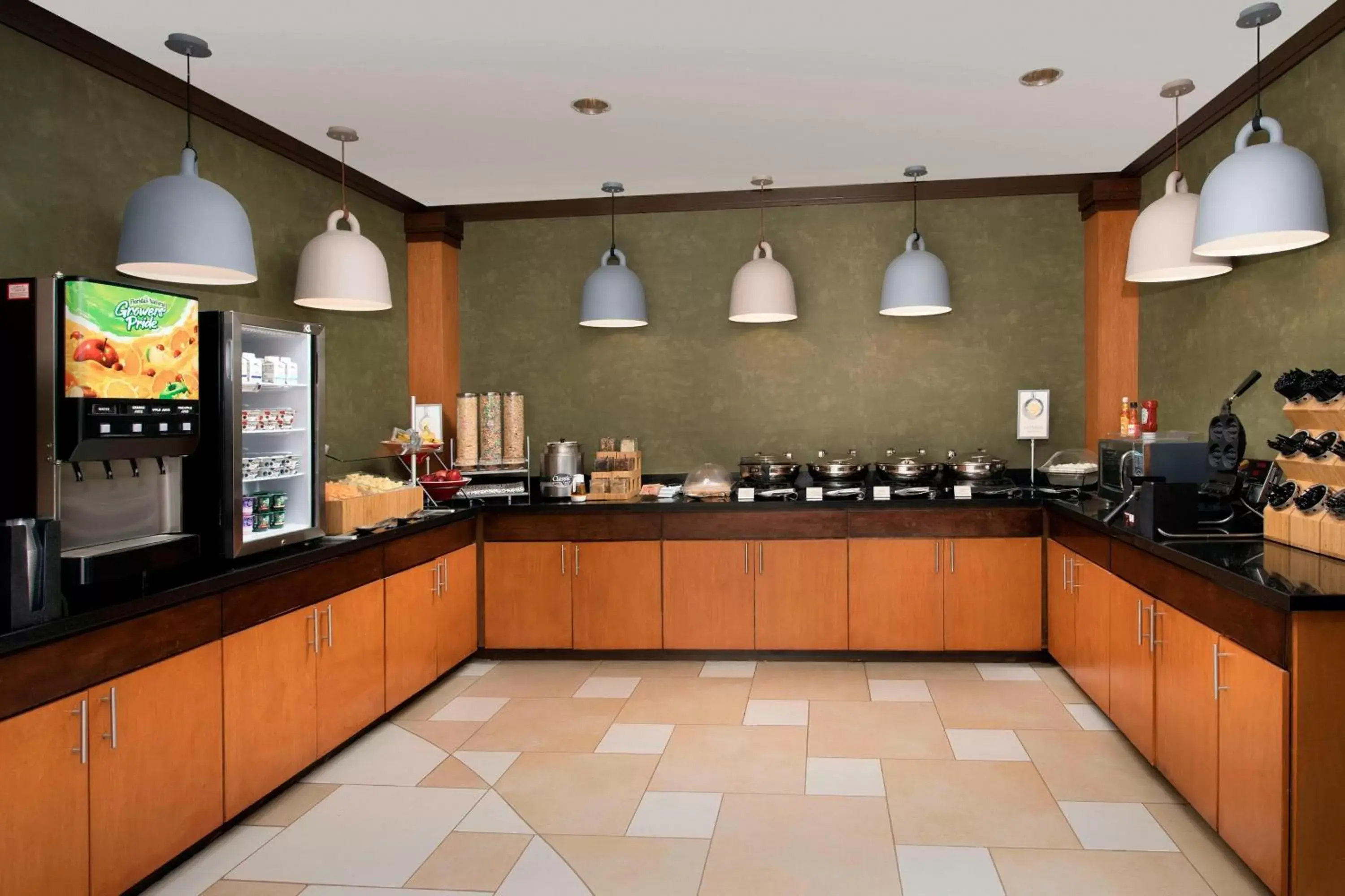 Breakfast, Restaurant/Places to Eat in Fairfield Inn & Suites by Marriott Miami Airport South
