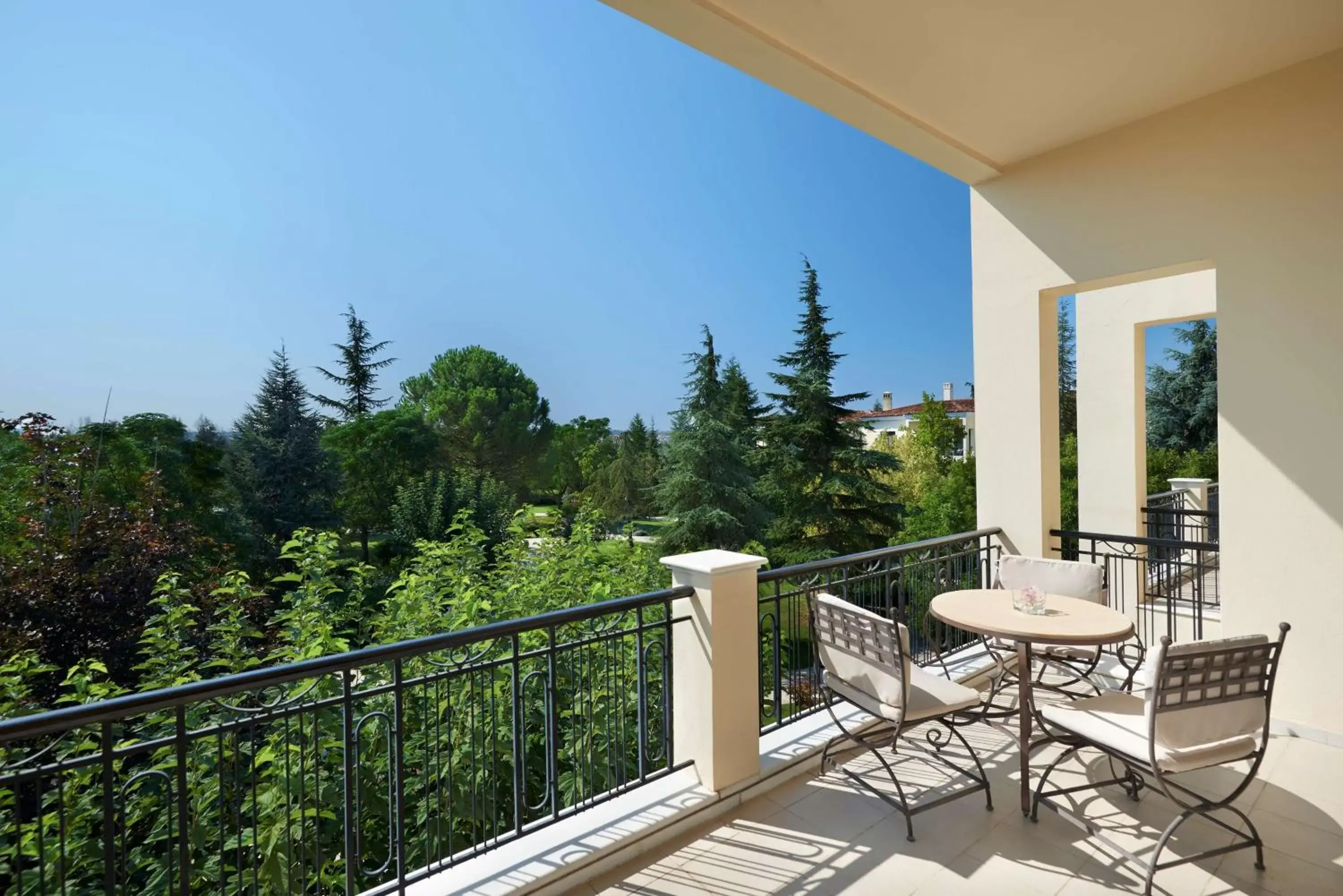 Photo of the whole room, Balcony/Terrace in Hyatt Regency Thessaloniki