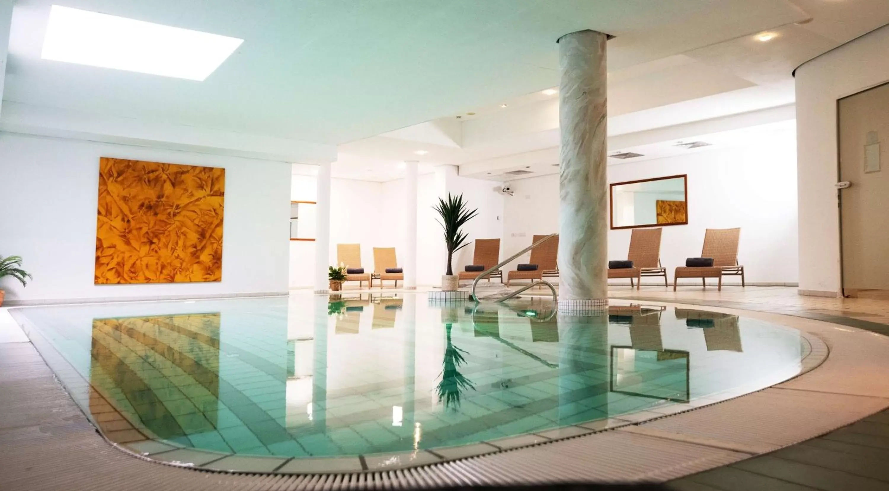 Pool view, Swimming Pool in Best Western Hotel Halle-Merseburg