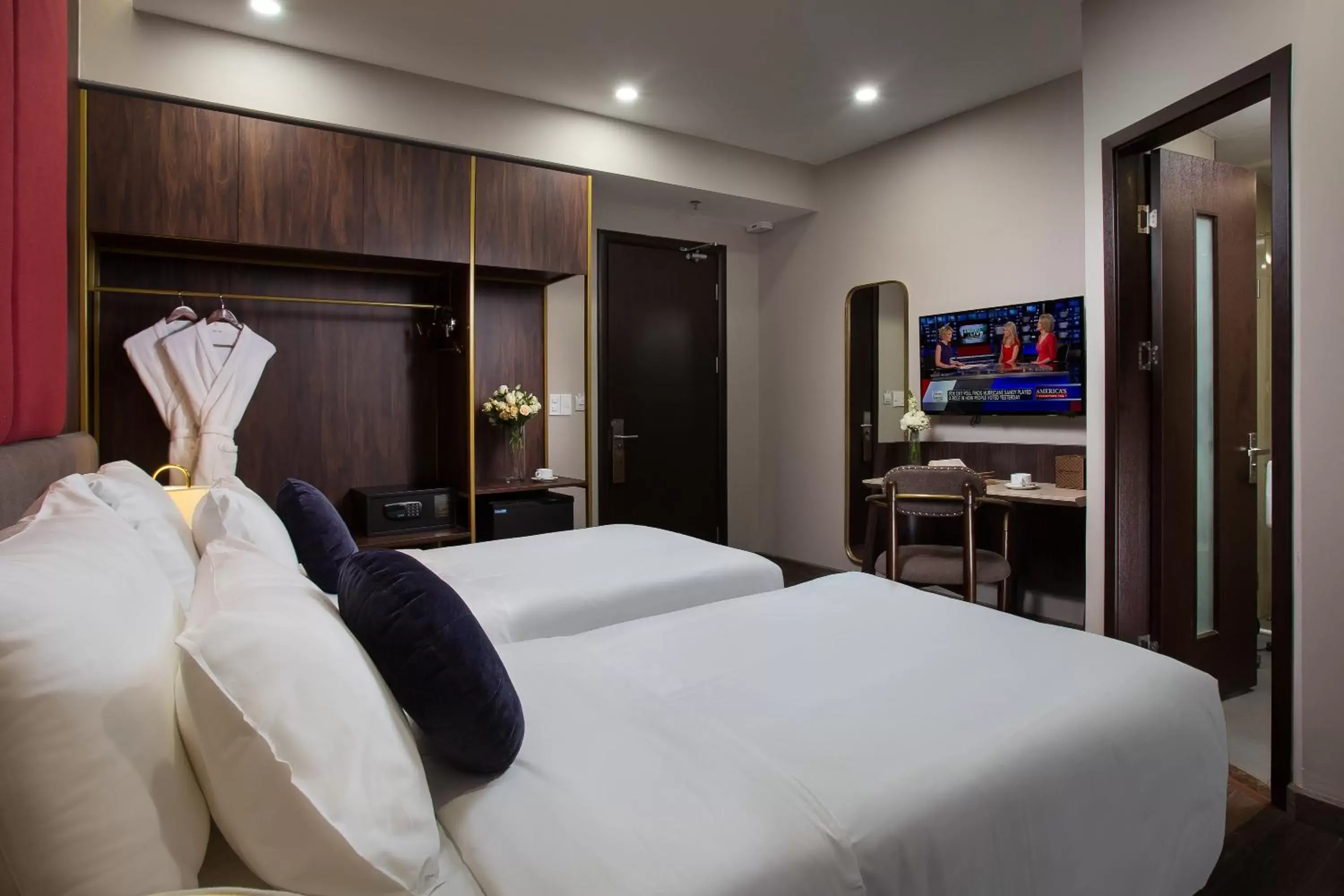 TV and multimedia, Bed in Hanoi L'Heritage Diamond Hotel & Spa