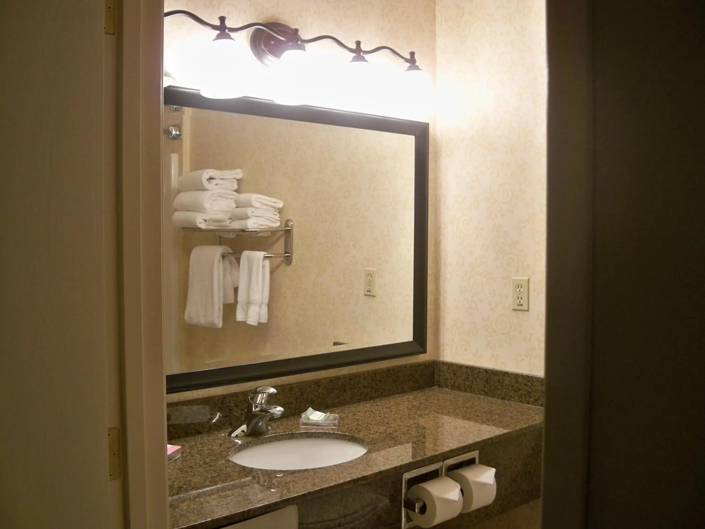 Bathroom in Country Inn & Suites by Radisson, Billings, MT