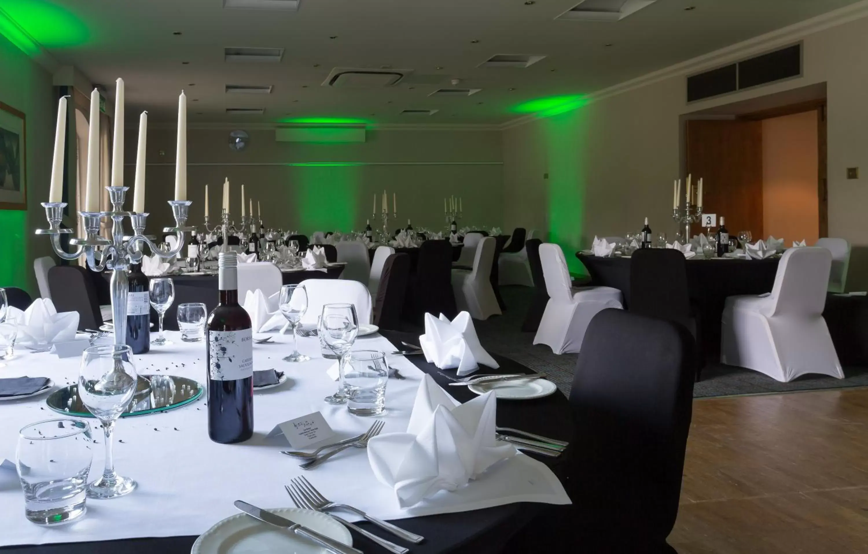 Restaurant/Places to Eat in Holiday Inn Rugby-Northampton M1 Jct18, an IHG Hotel