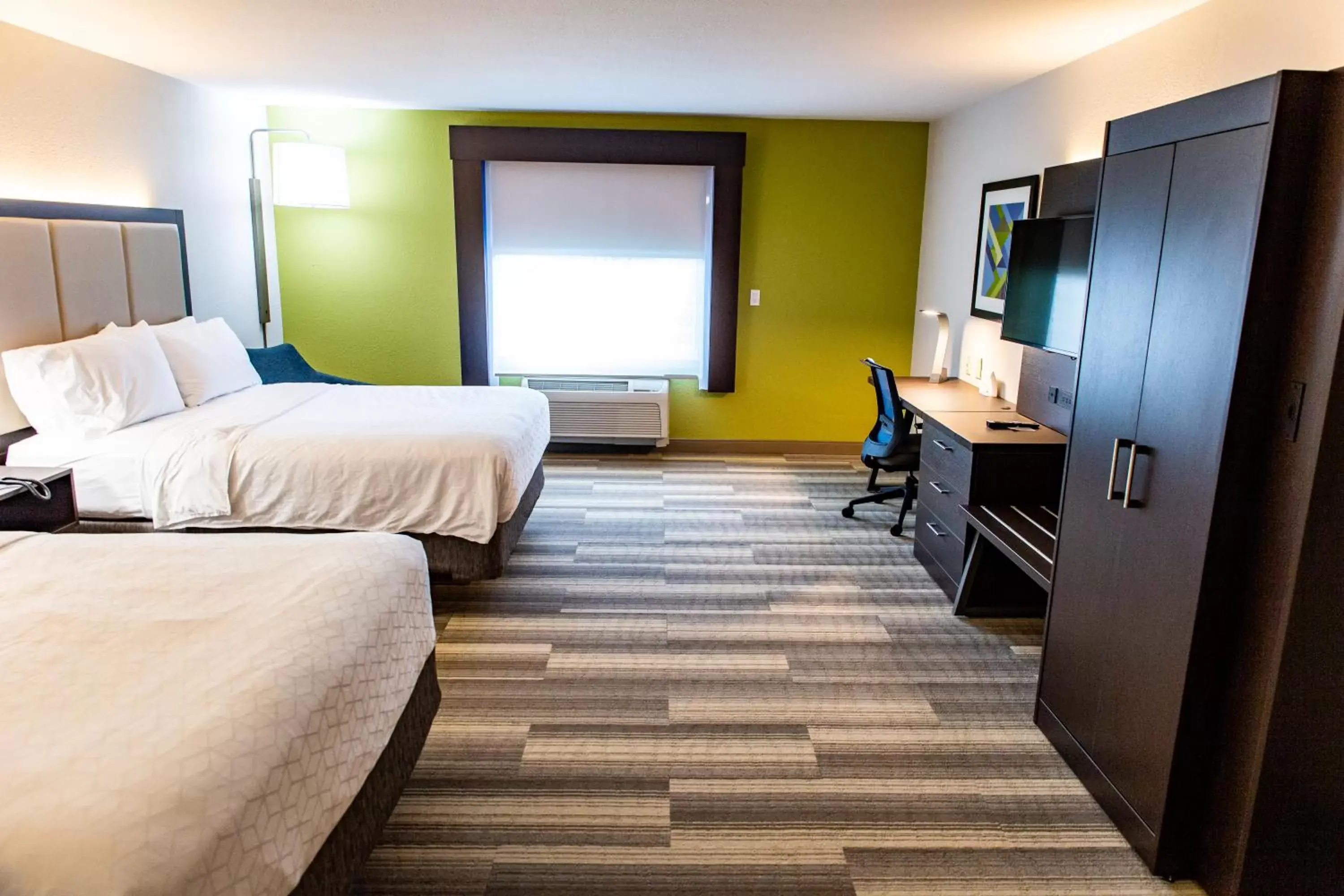 Photo of the whole room in Holiday Inn Express - Columbus - Dublin, an IHG Hotel