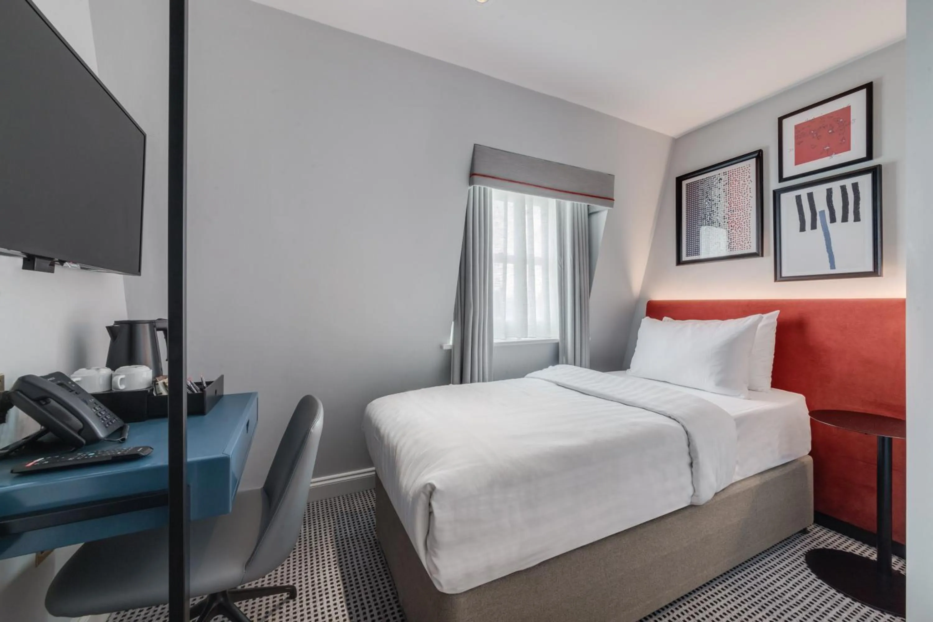 Bed in Best Western The Boltons