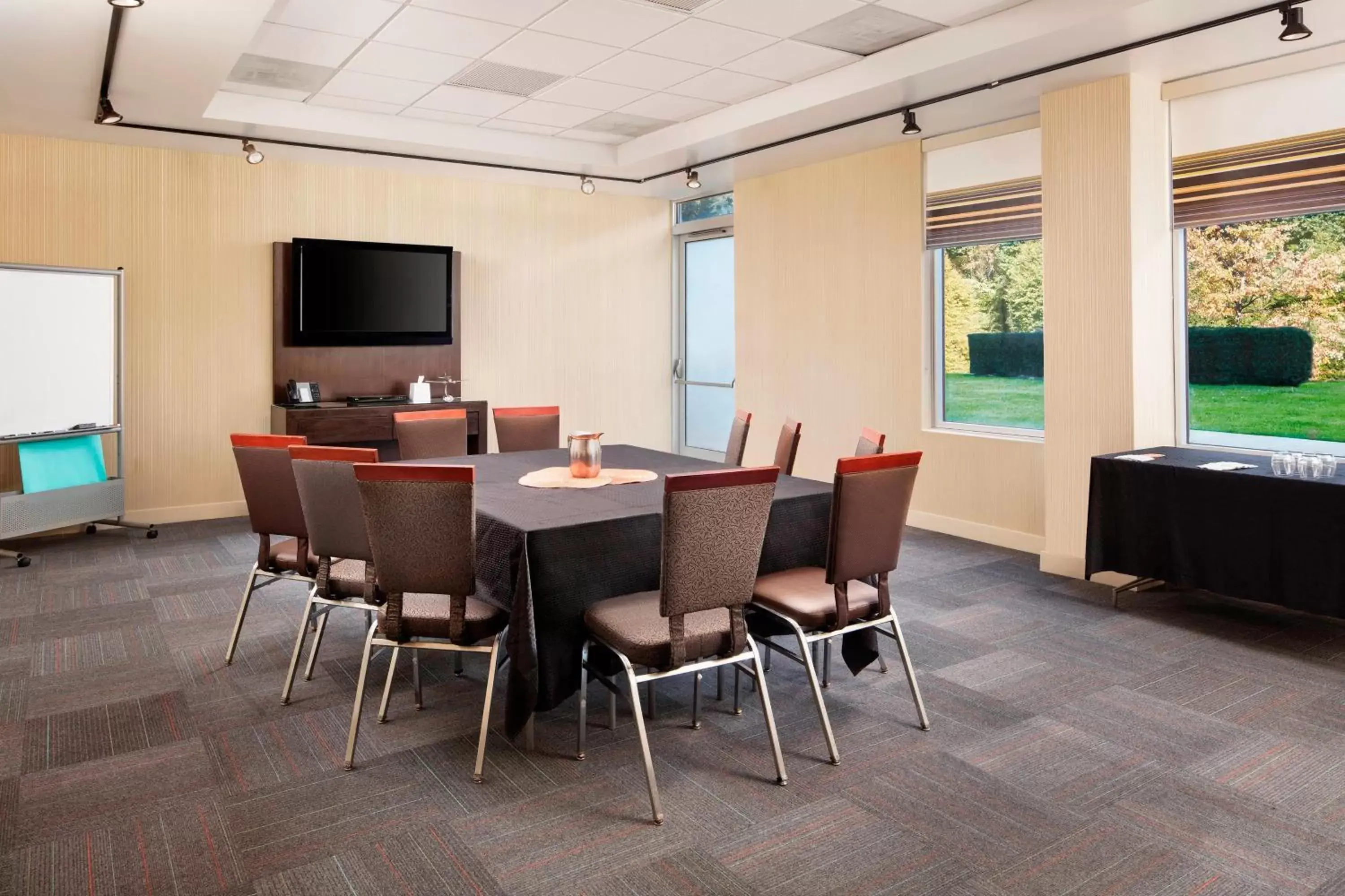 Meeting/conference room in Aloft BWI Baltimore Washington International Airport