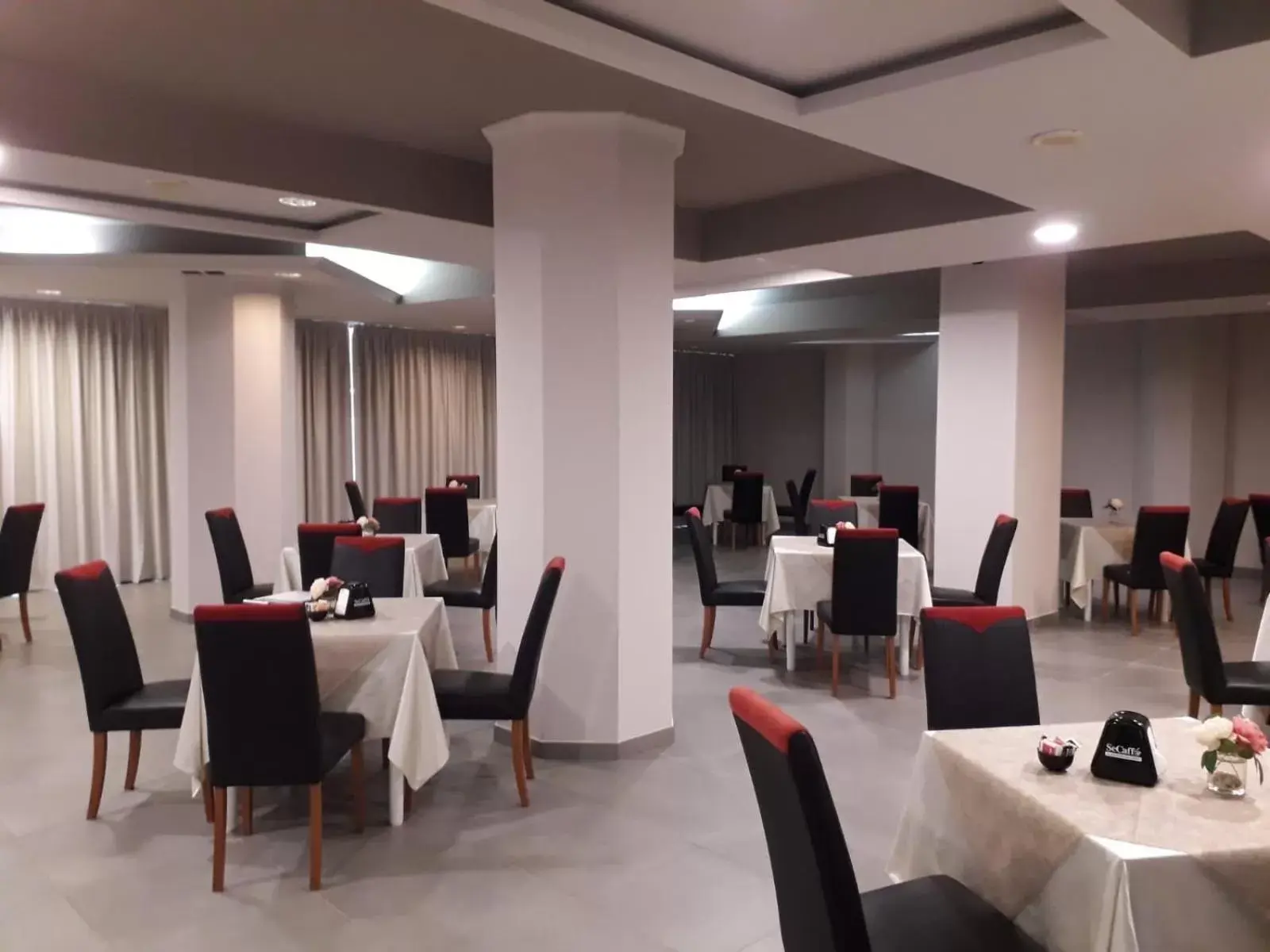 Restaurant/Places to Eat in Le Ceramiche - Hotel Residence ed Eventi