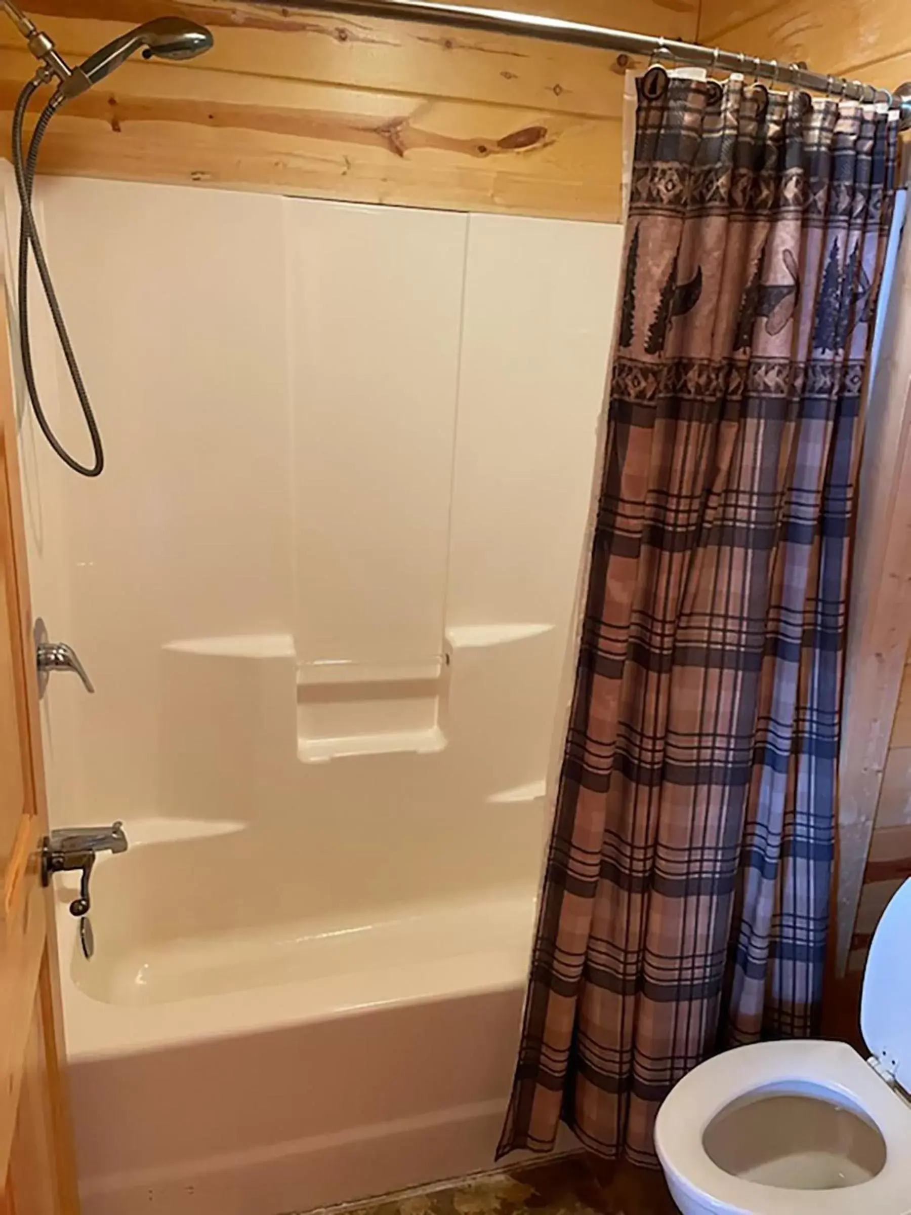 Bathroom in Badlands Frontier Cabins