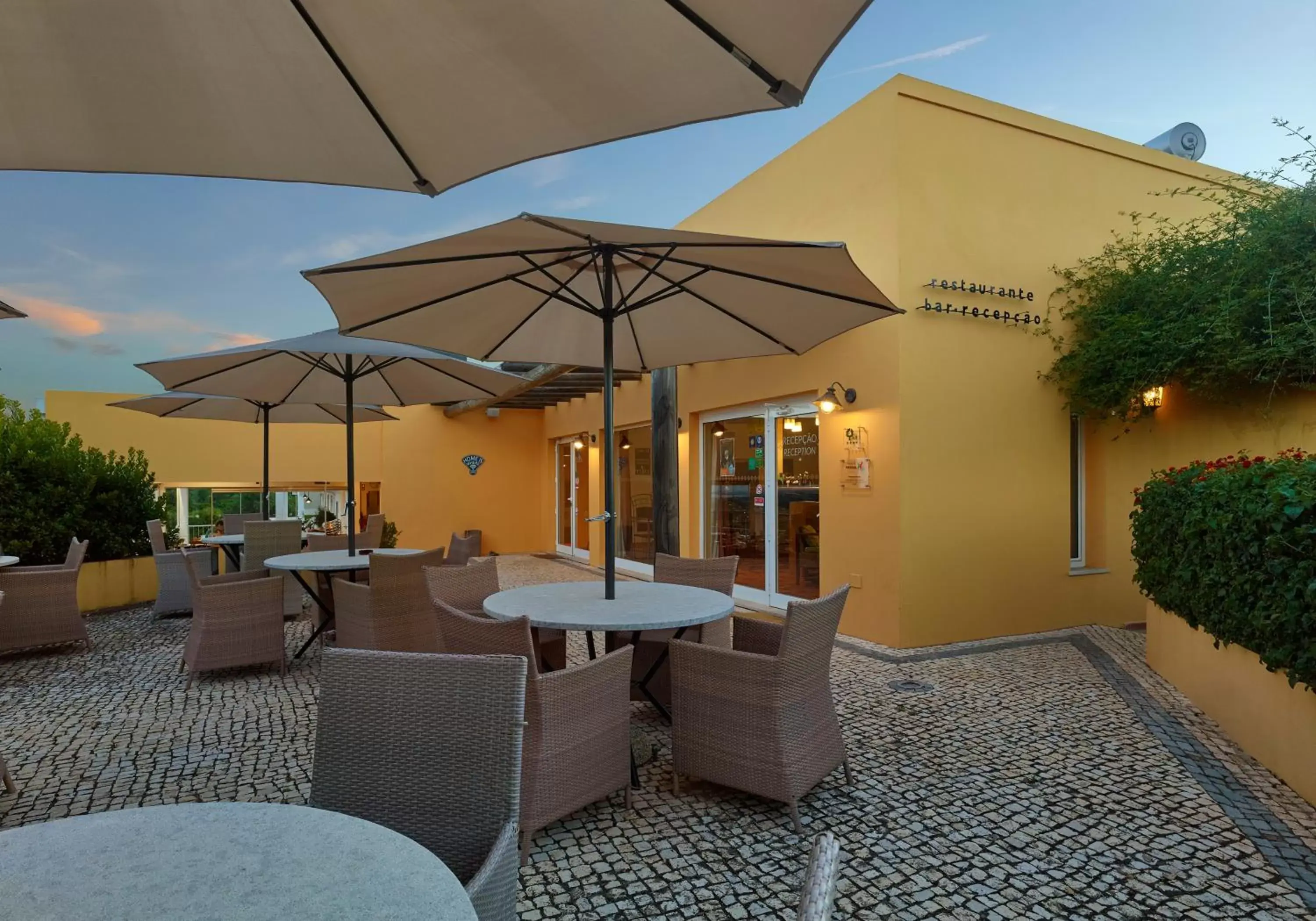 Facade/entrance in Hotel Rural Quinta do Marco - Nature & Dining