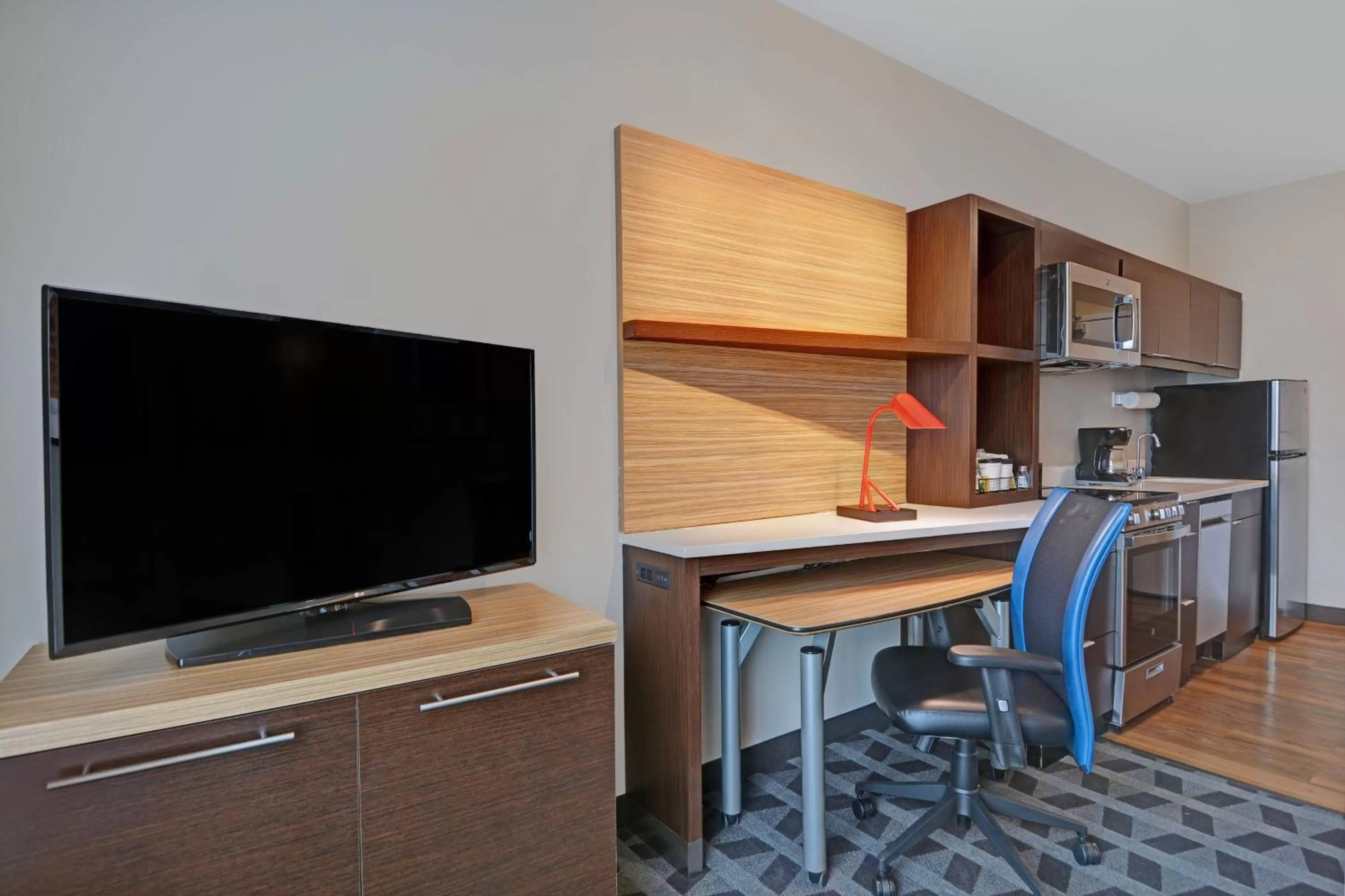 Bedroom in TownePlace Suites by Marriott Indianapolis Downtown