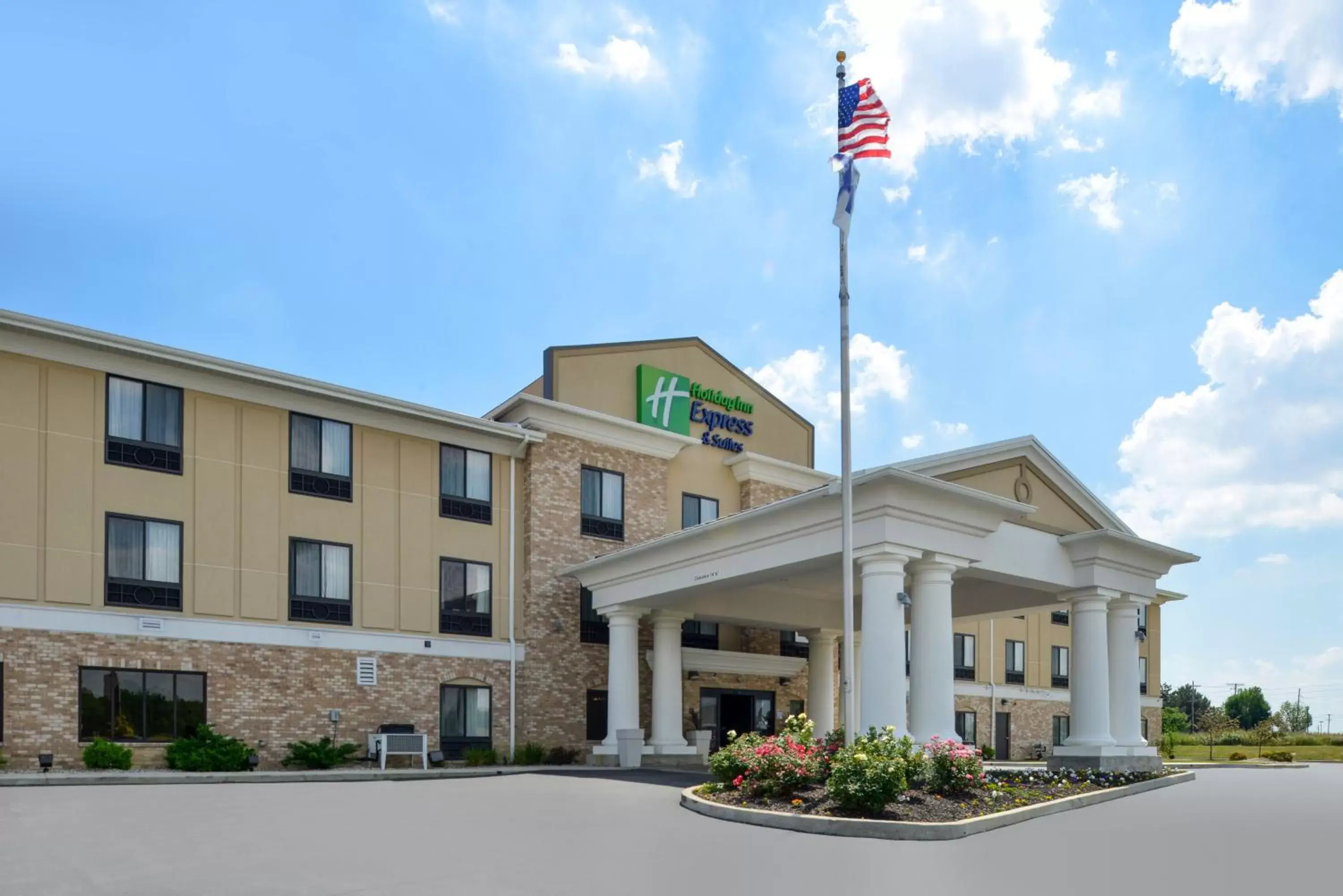 Property Building in Holiday Inn Express & Suites Greenfield, an IHG Hotel