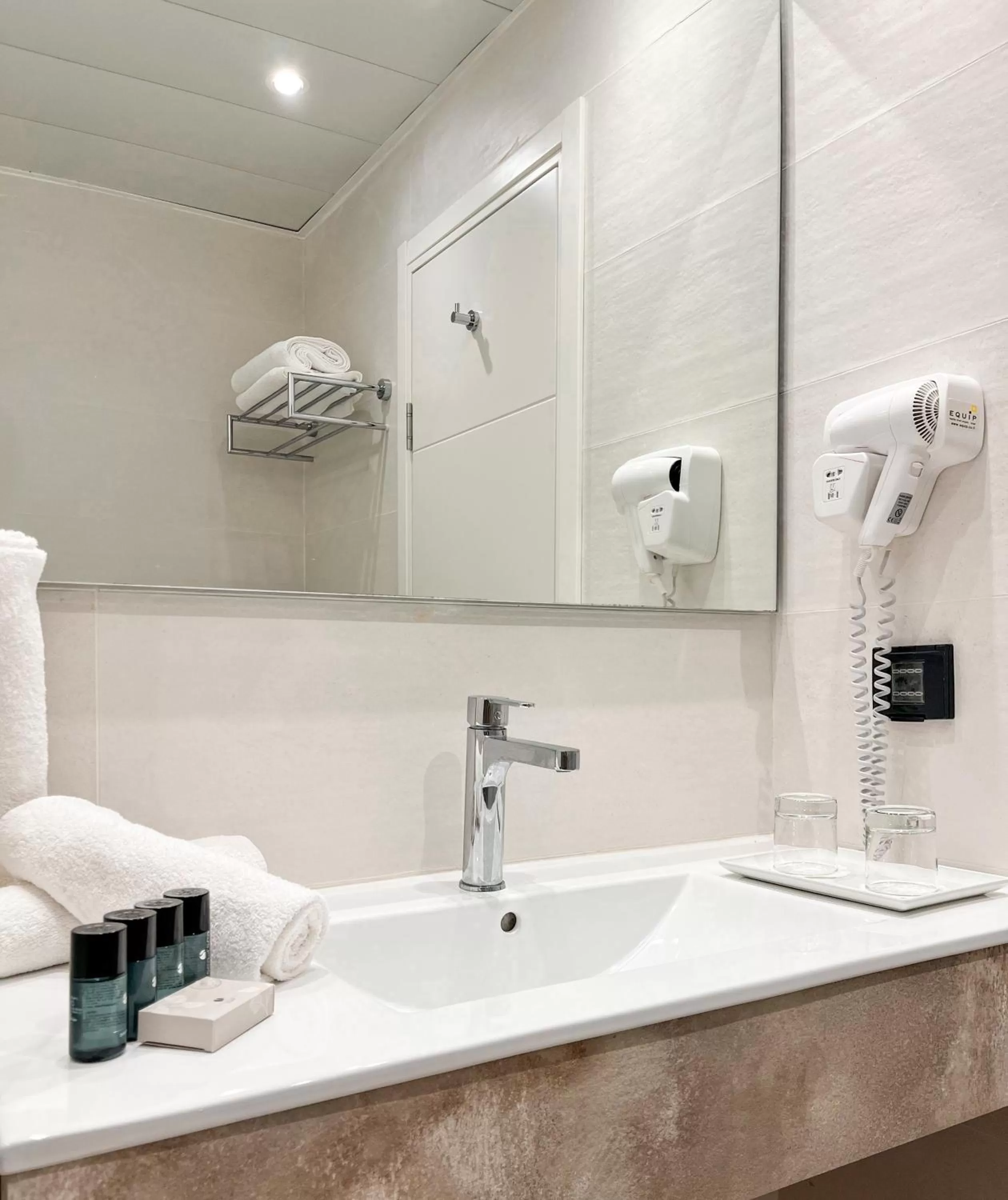 Shower in Jerusalem Gate Hotel