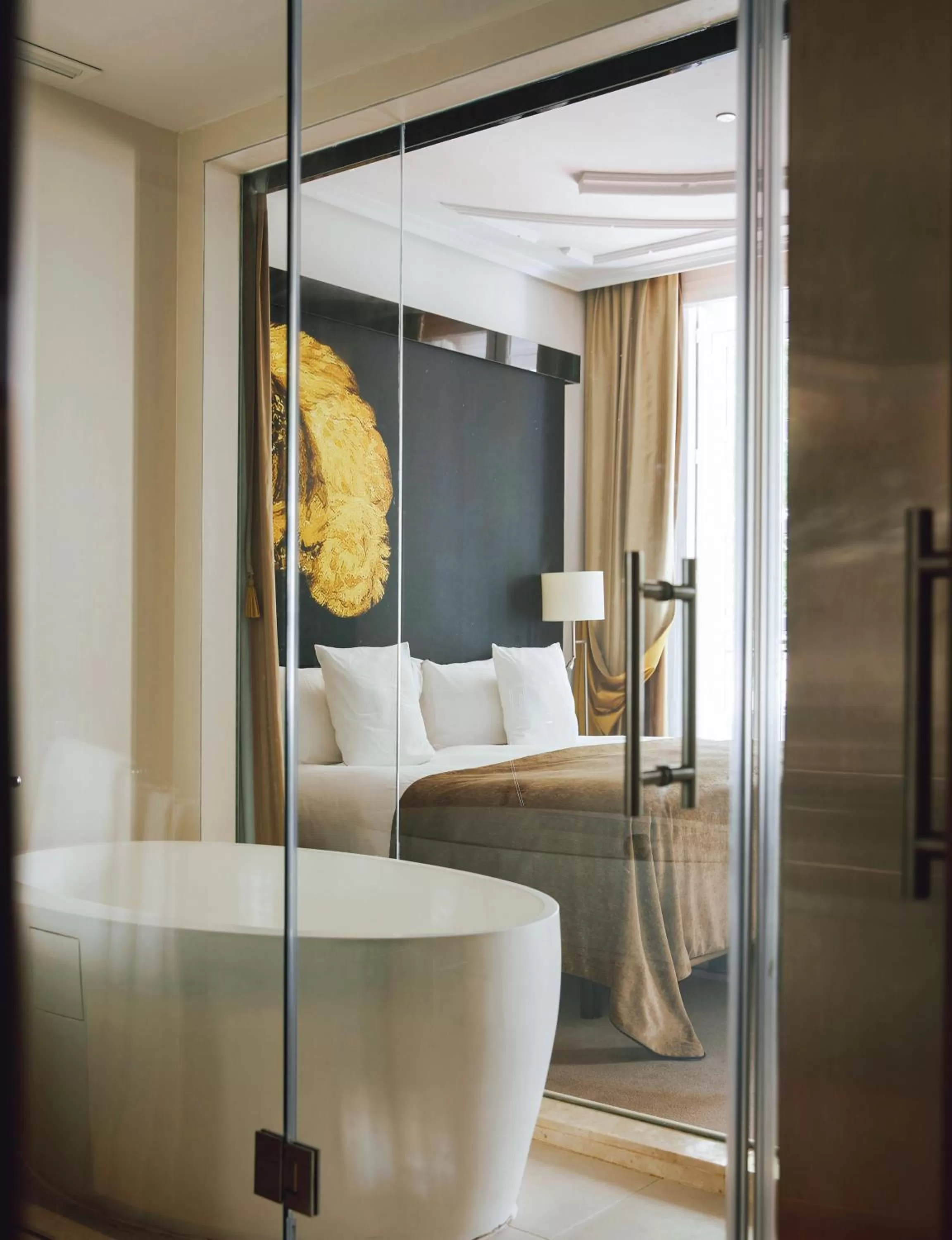 Bathroom, Bed in Palacio de los Duques Gran Meliá - The Leading Hotels of the World