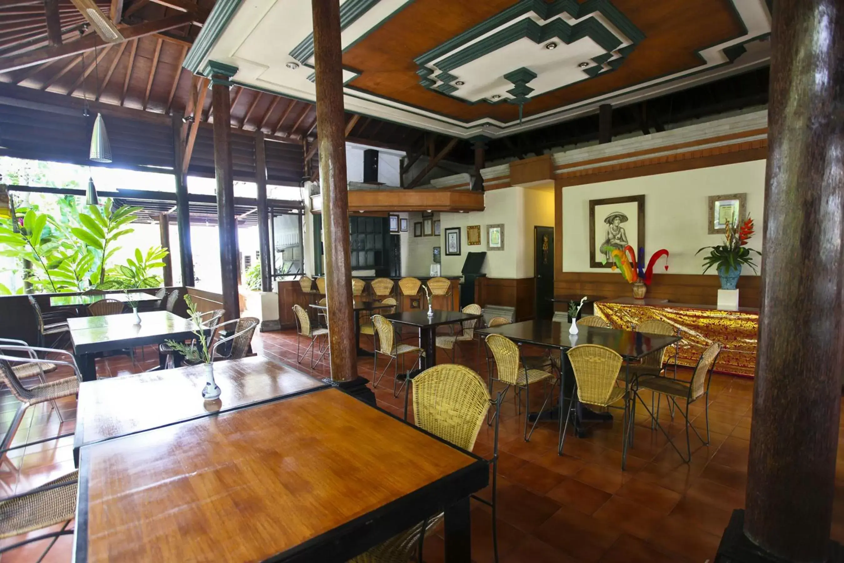 Restaurant/Places to Eat in Yulia Village Inn Ubud