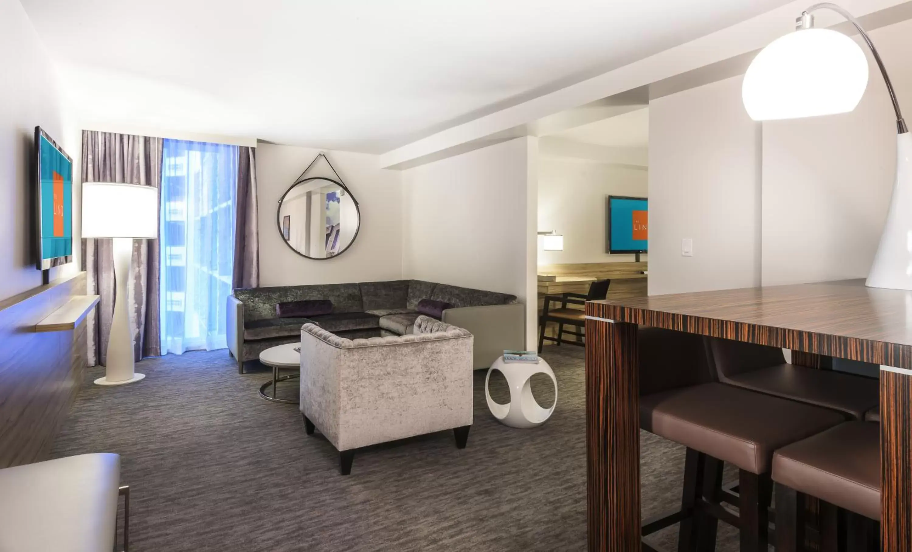 King Junior Suite, Non-Smoking in The LINQ Hotel and Casino
