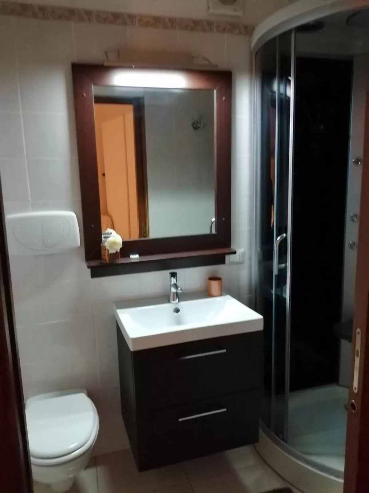 Bathroom in Mediterraneo Travel