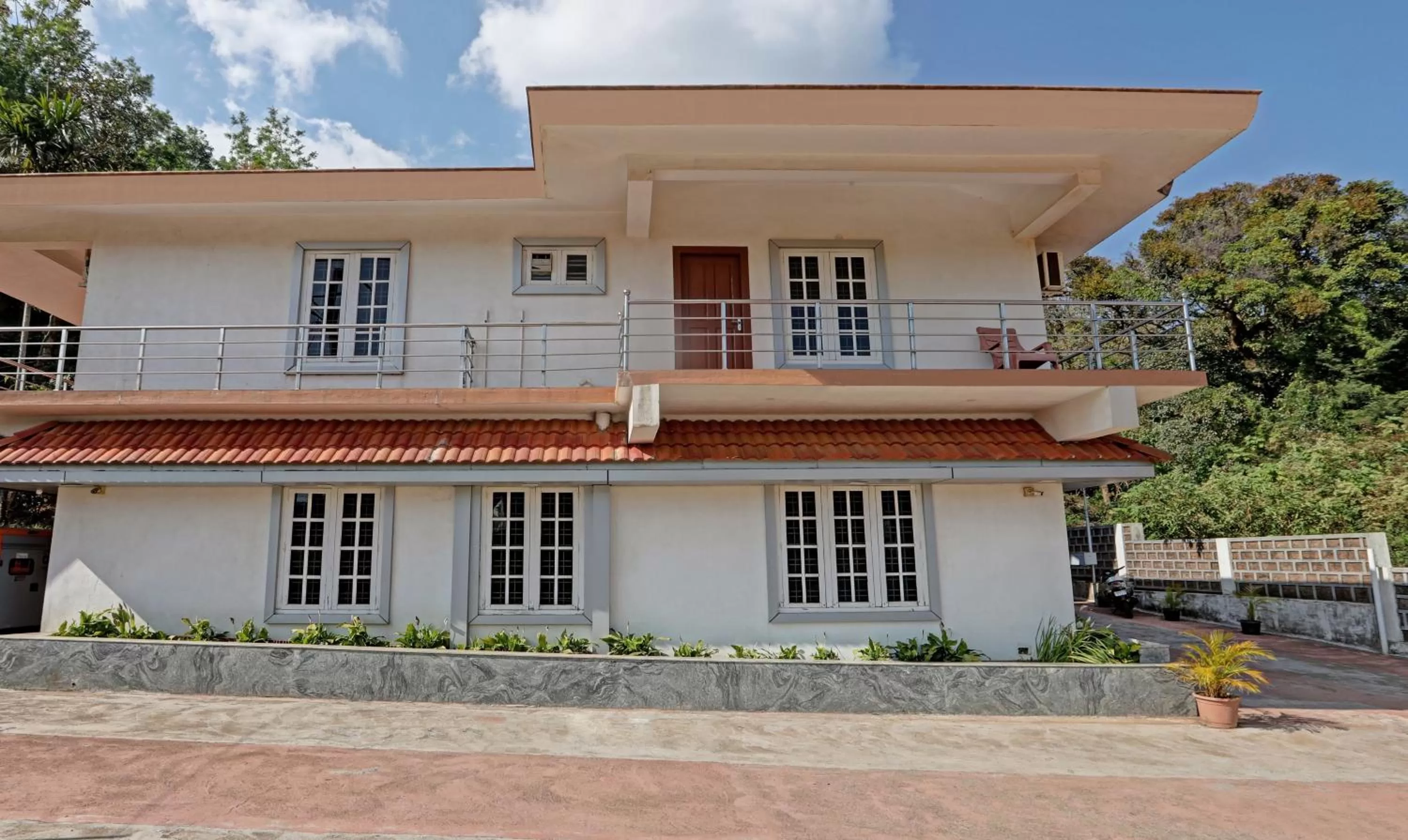 Property Building in Treebo Trend Yajna Comforts