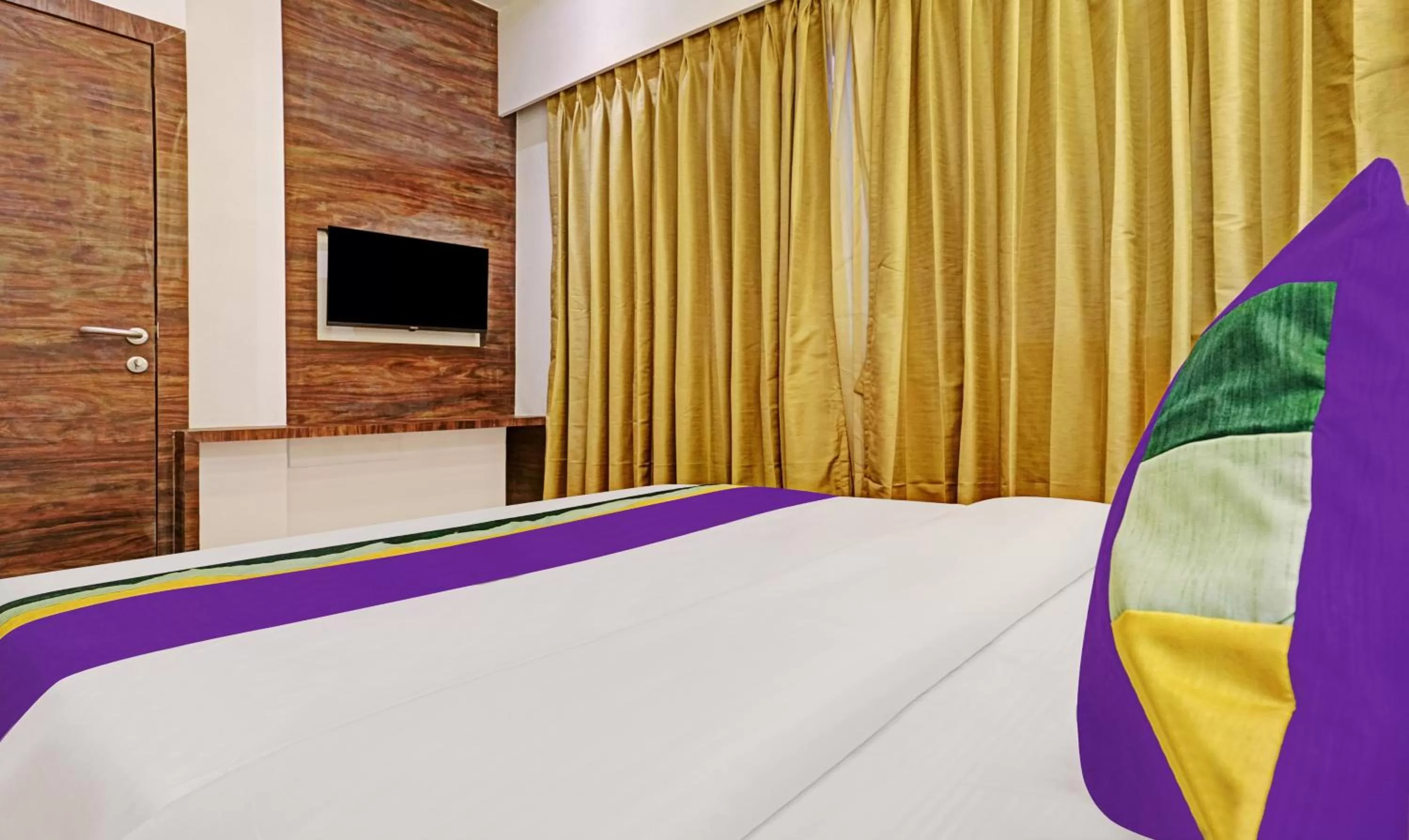 Bedroom, Bed in Treebo Premium Widlor Boutique