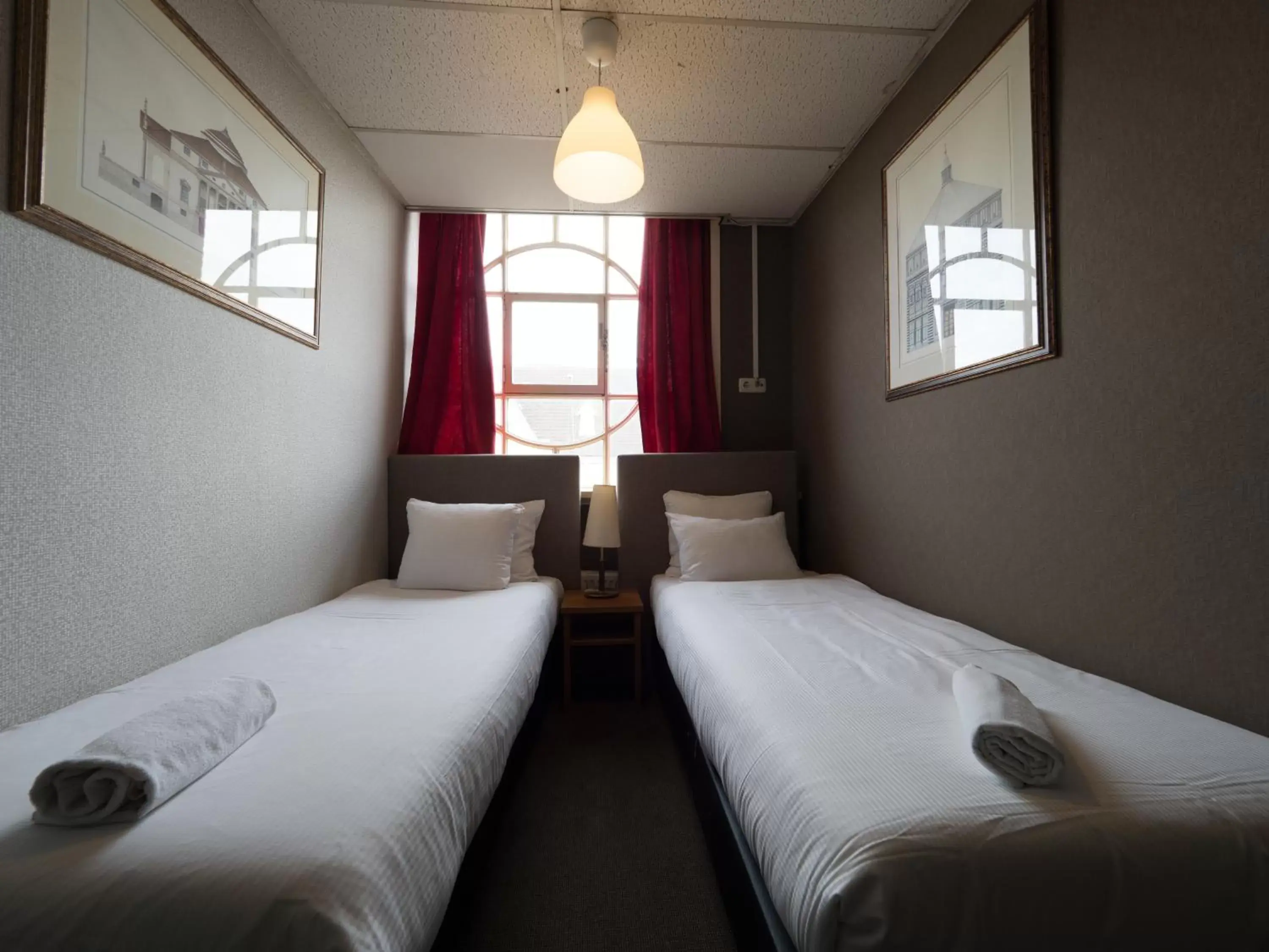 Bed in Di-Ann City Centre Hotel