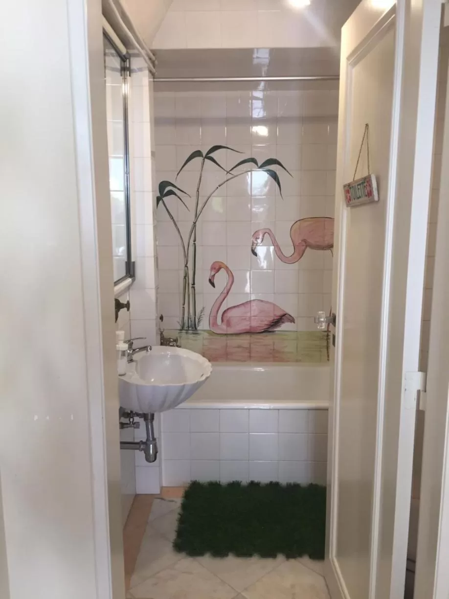 Toilet in Lisbon Surf Villa