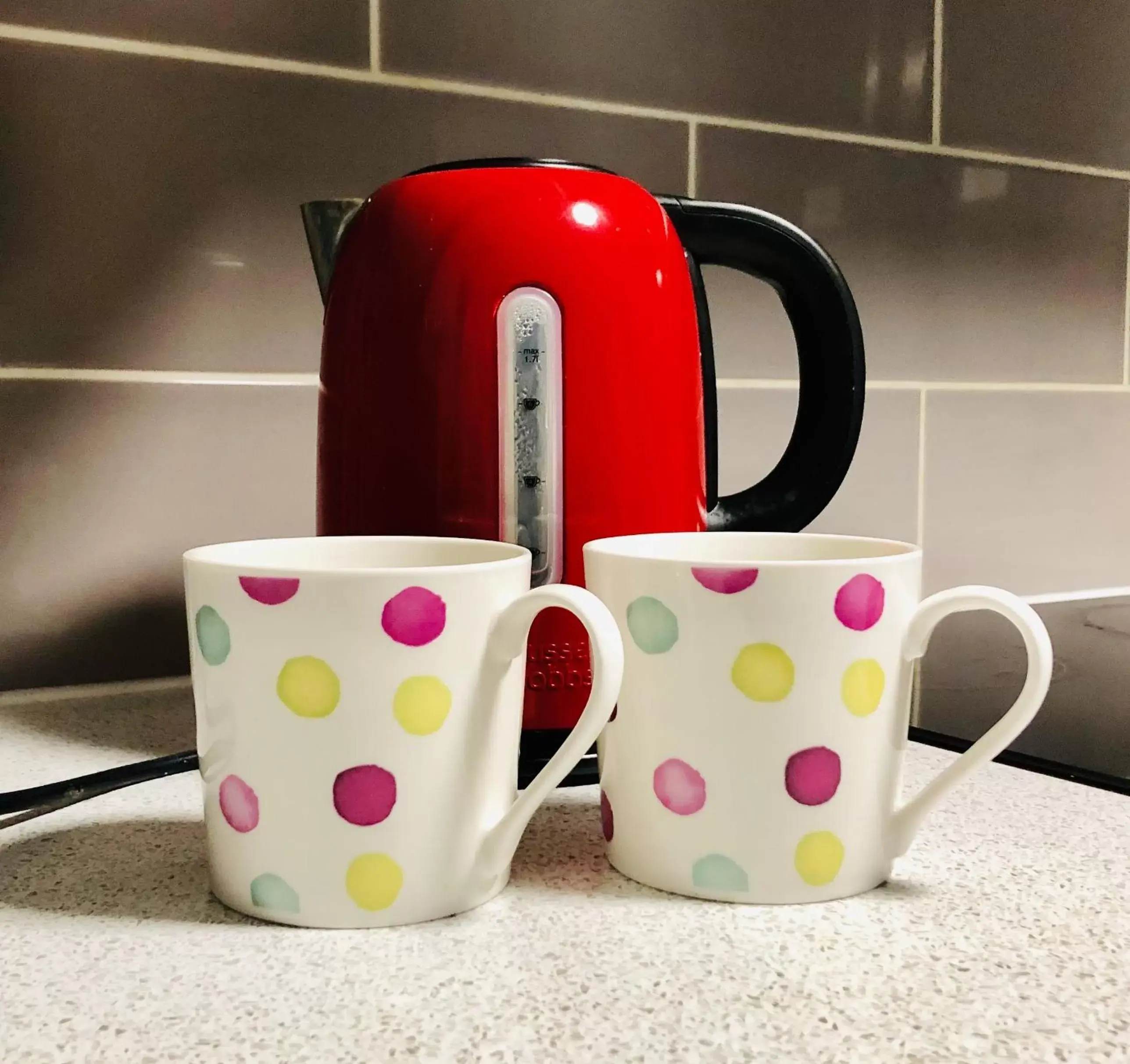 Coffee/tea facilities in Opal Bank