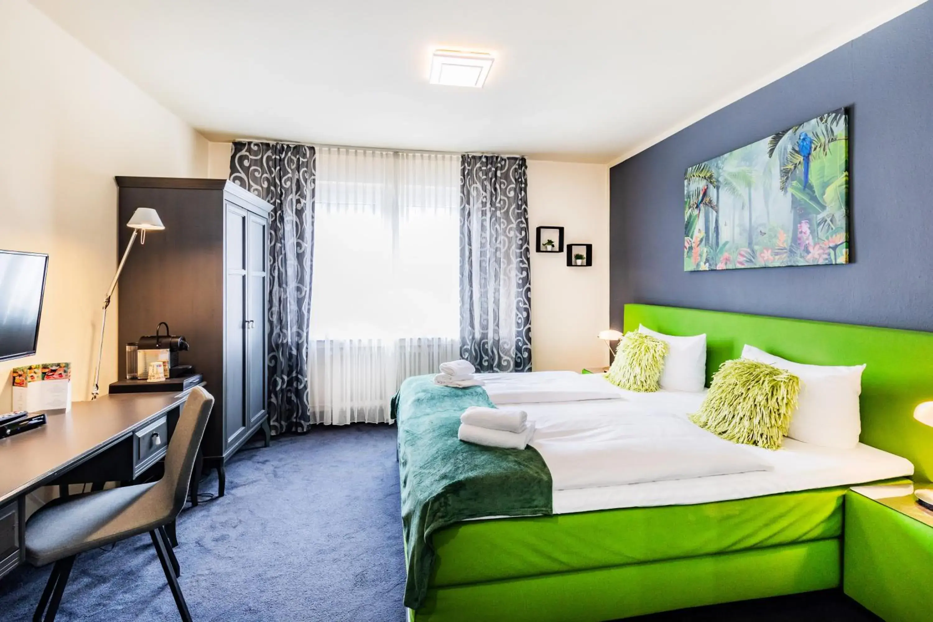 Bedroom, Bed in Hotel Fürst Garden
