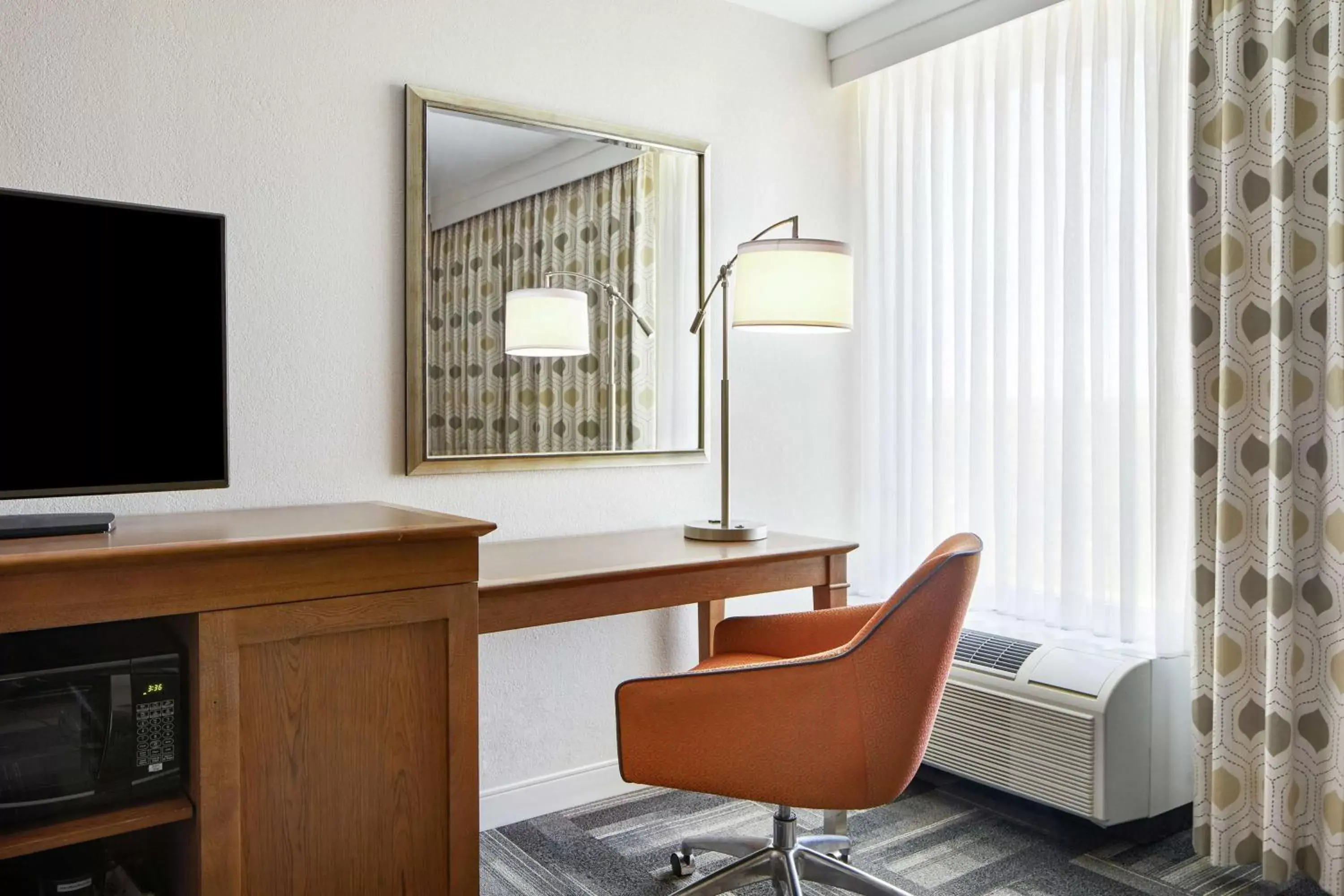 Bedroom in Hampton Inn Philadelphia/King of Prussia - Valley Forge Bedroom in Hampton Inn Philadelphia/King of Prussia - Valley Forge