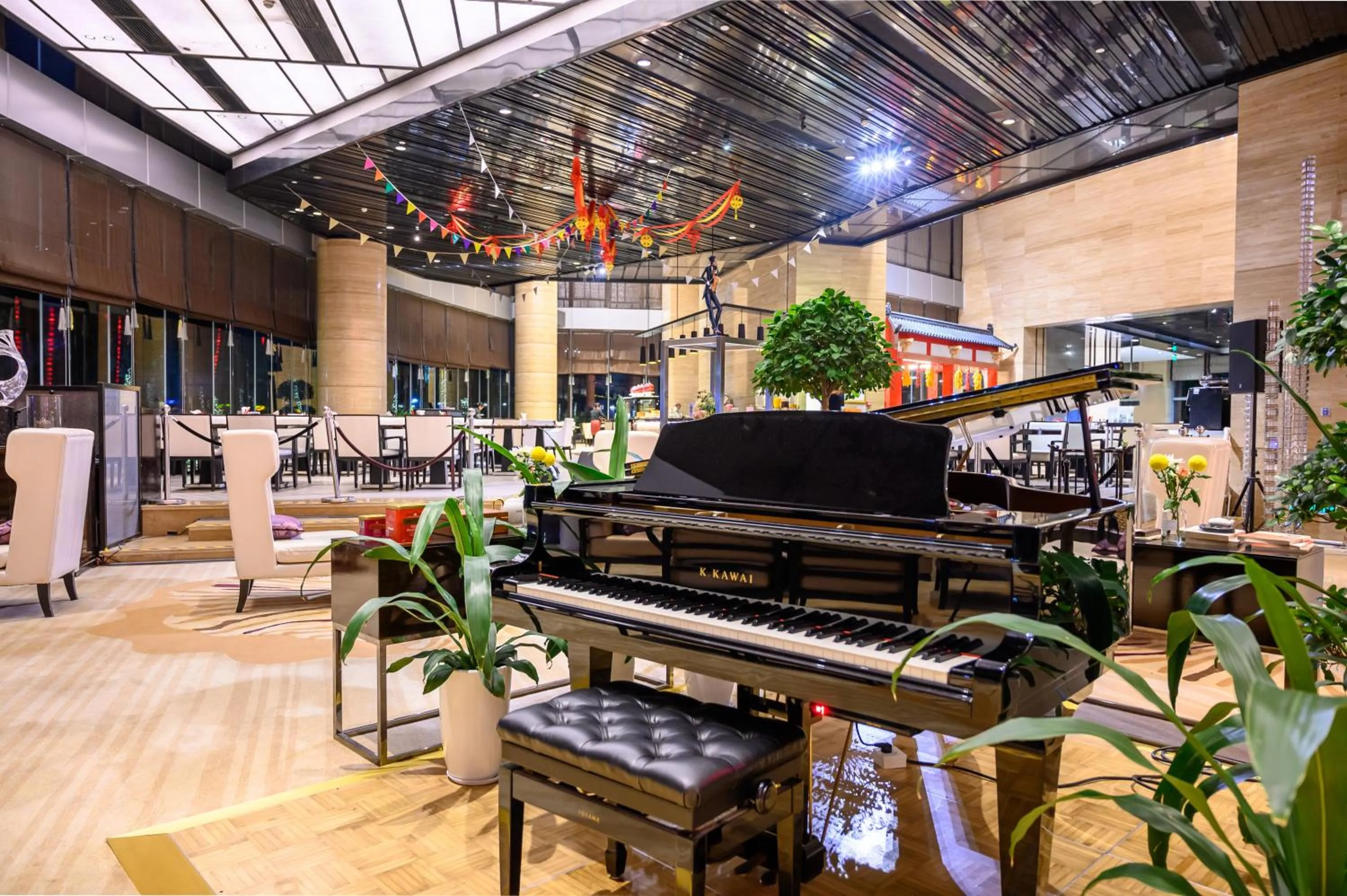 Restaurant/places to eat in Crowne Plaza Huizhou by IHG