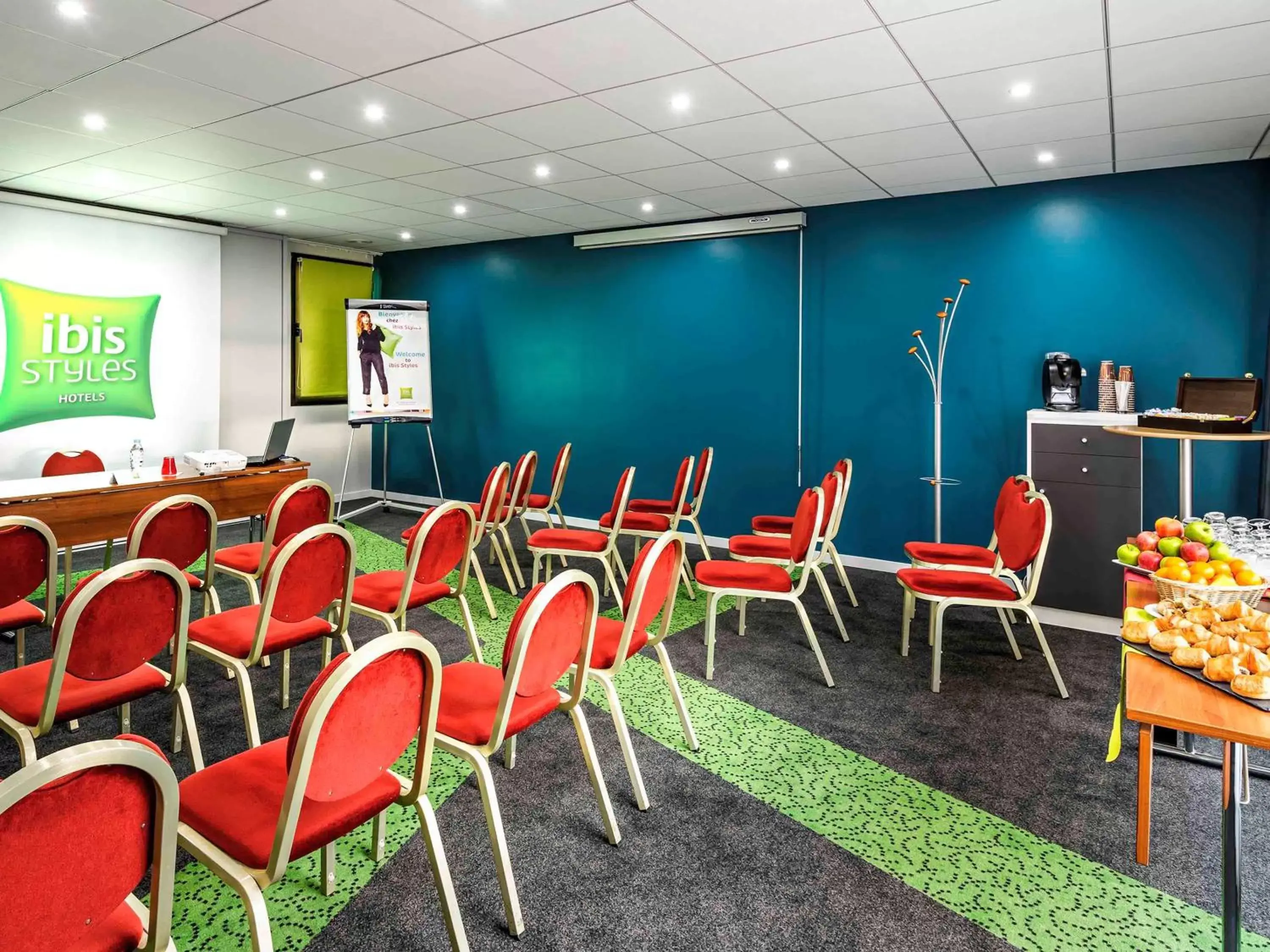 On site in ibis Styles Reims Centre