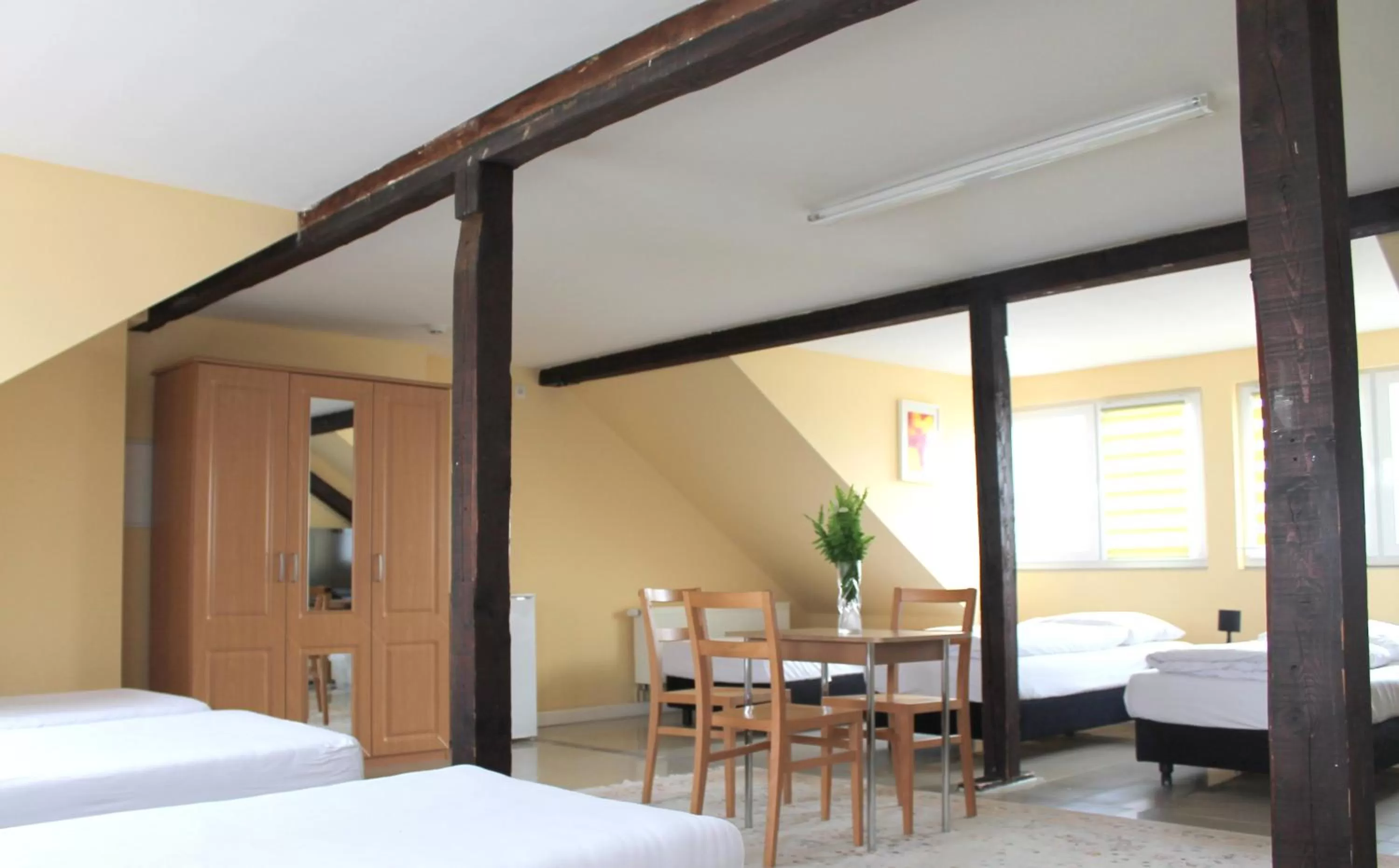 Photo of the whole room, Bed in Hotel Famosa