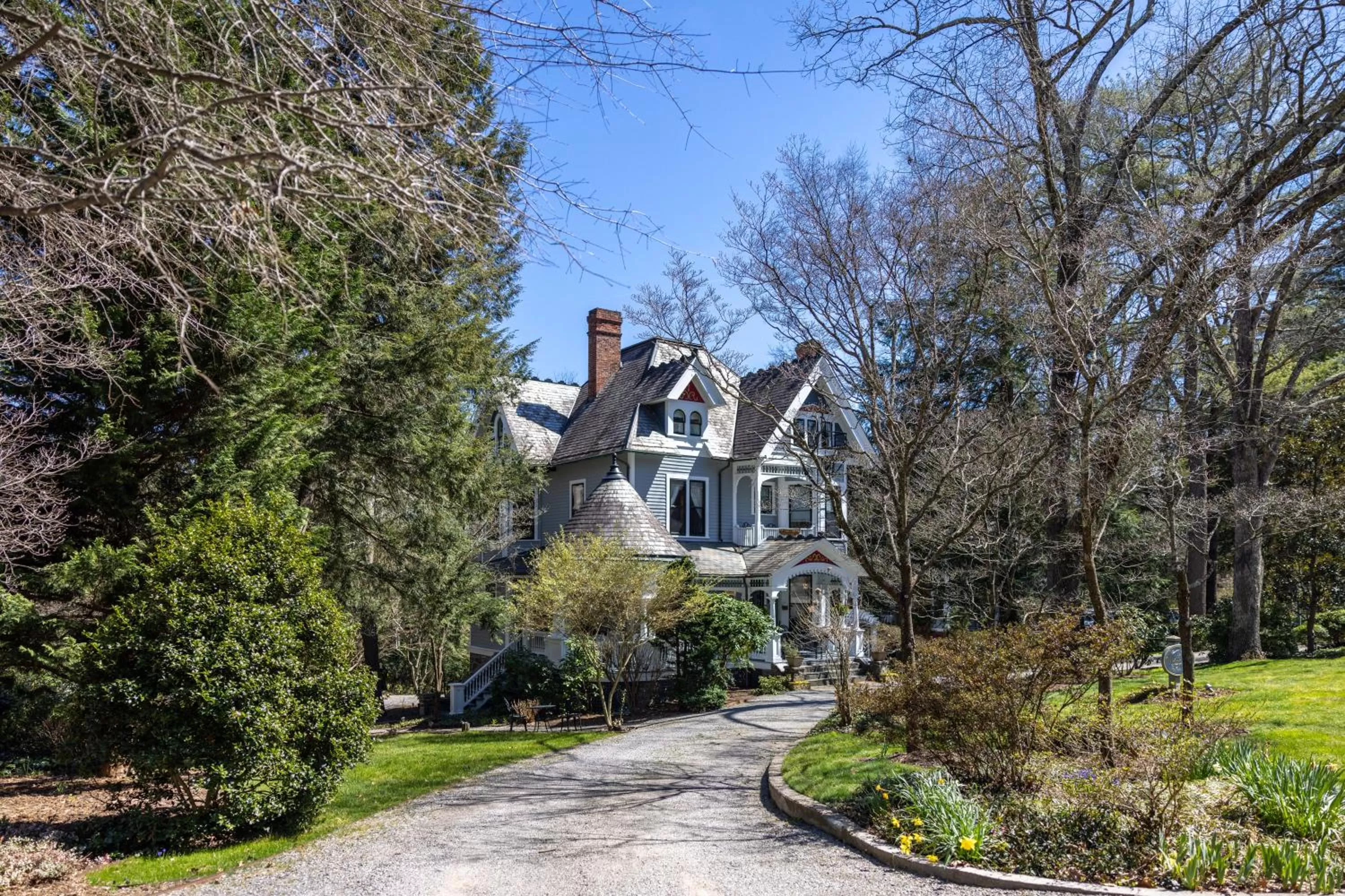 Property Building in The 1899 Wright Inn & Carriage House