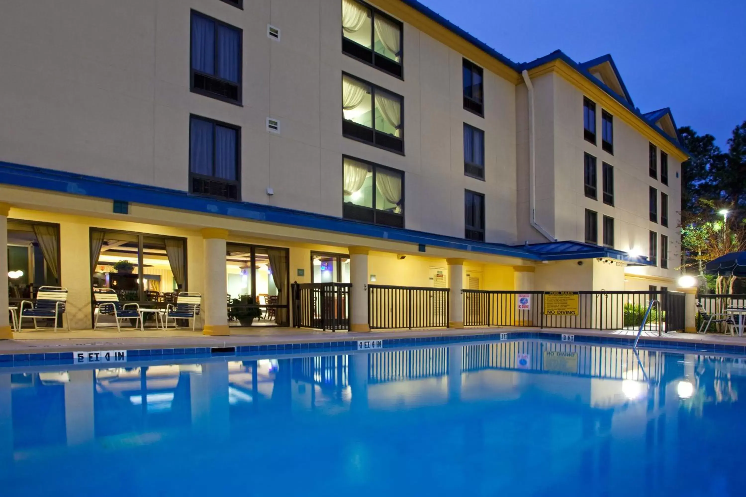 Swimming Pool in Holiday Inn Express Hotel & Suites Jacksonville-South, an IHG Hotel
