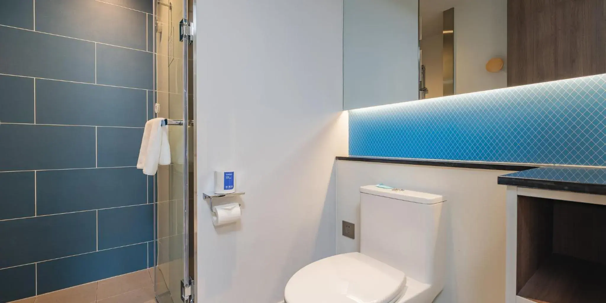 Bathroom in Holiday Inn Express Taiyuan High Tech Zone, an IHG Hotel