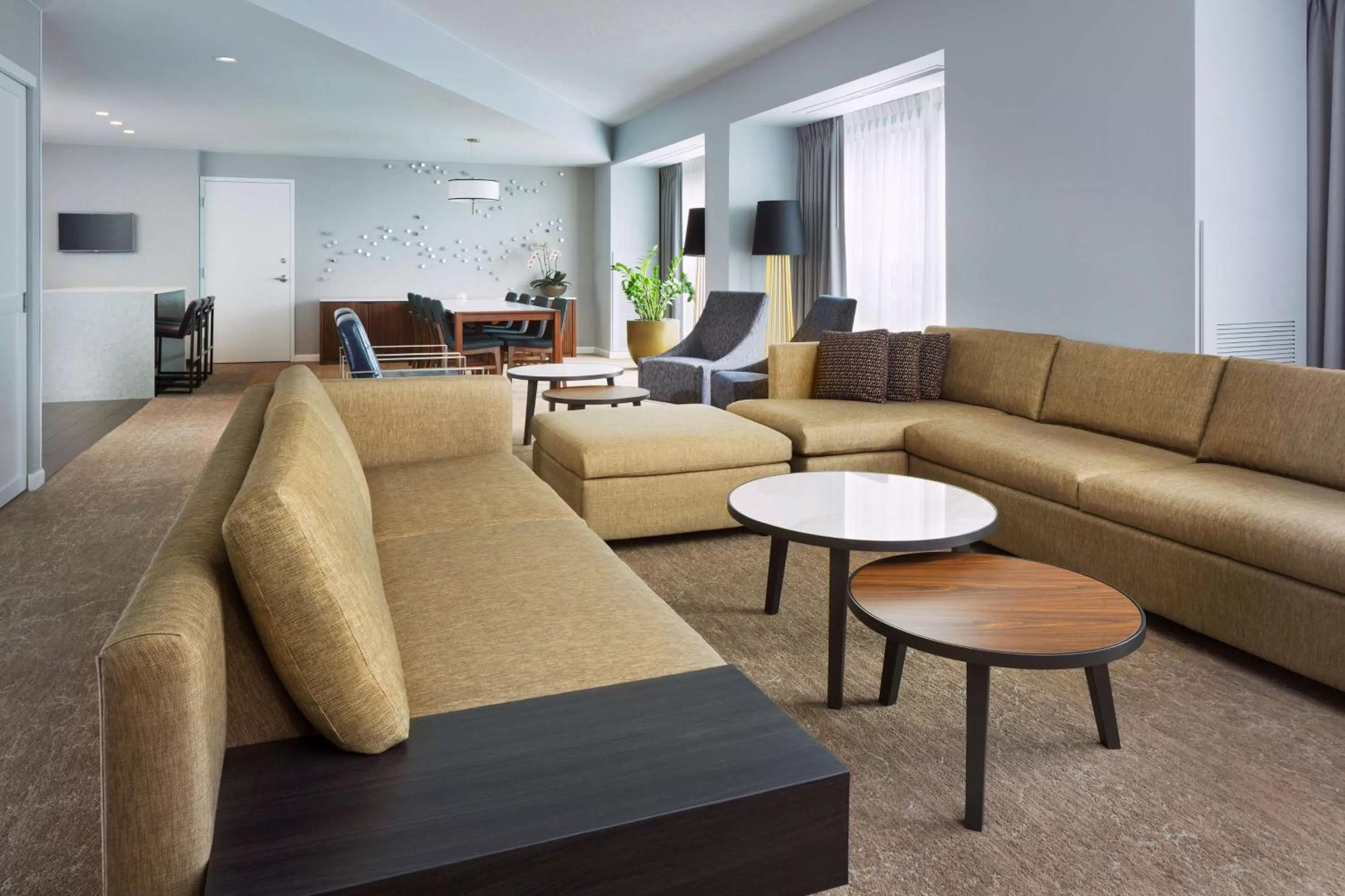 Photo of the whole room in Hyatt Regency San Francisco Airport