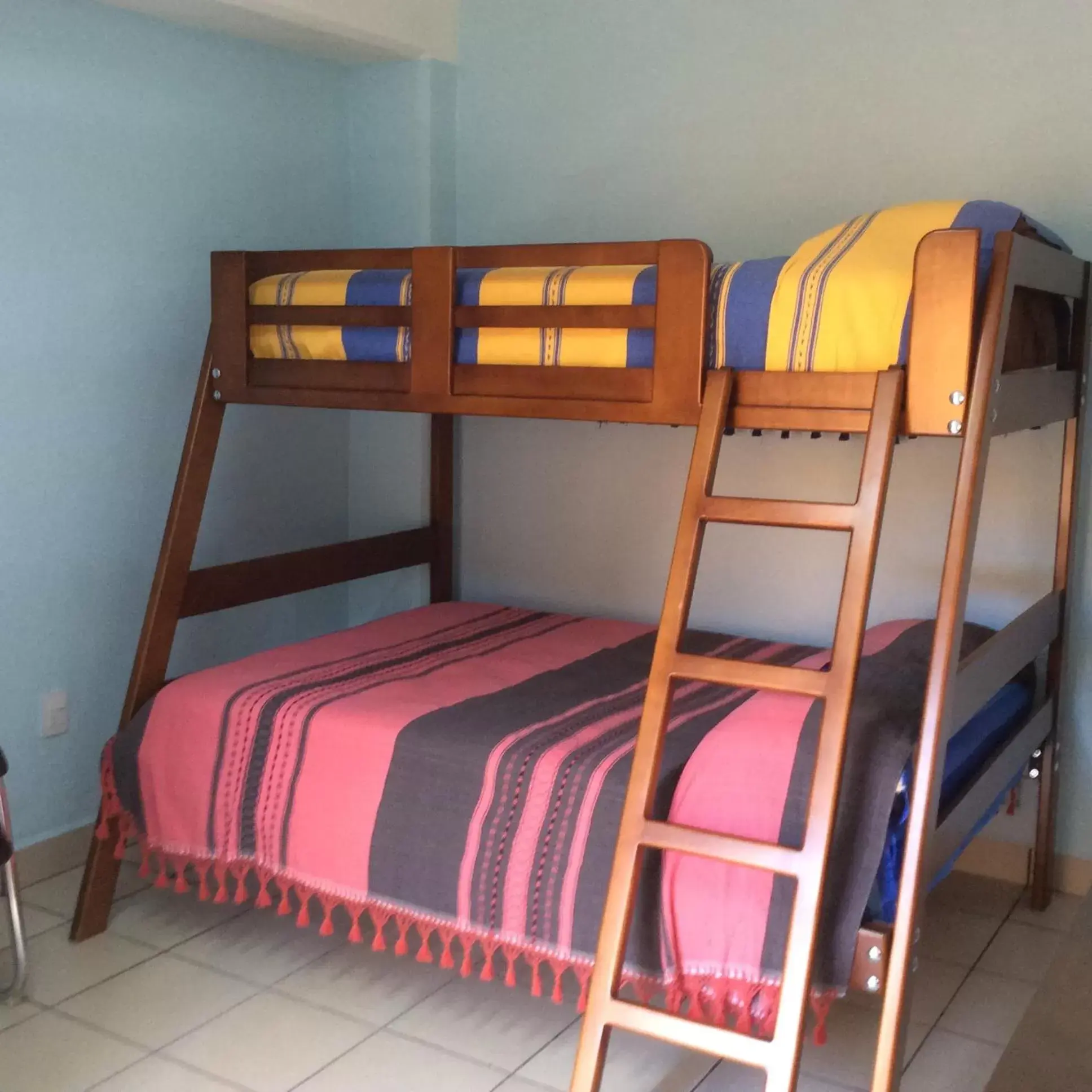 Bunk Bed in Casa LEONOR