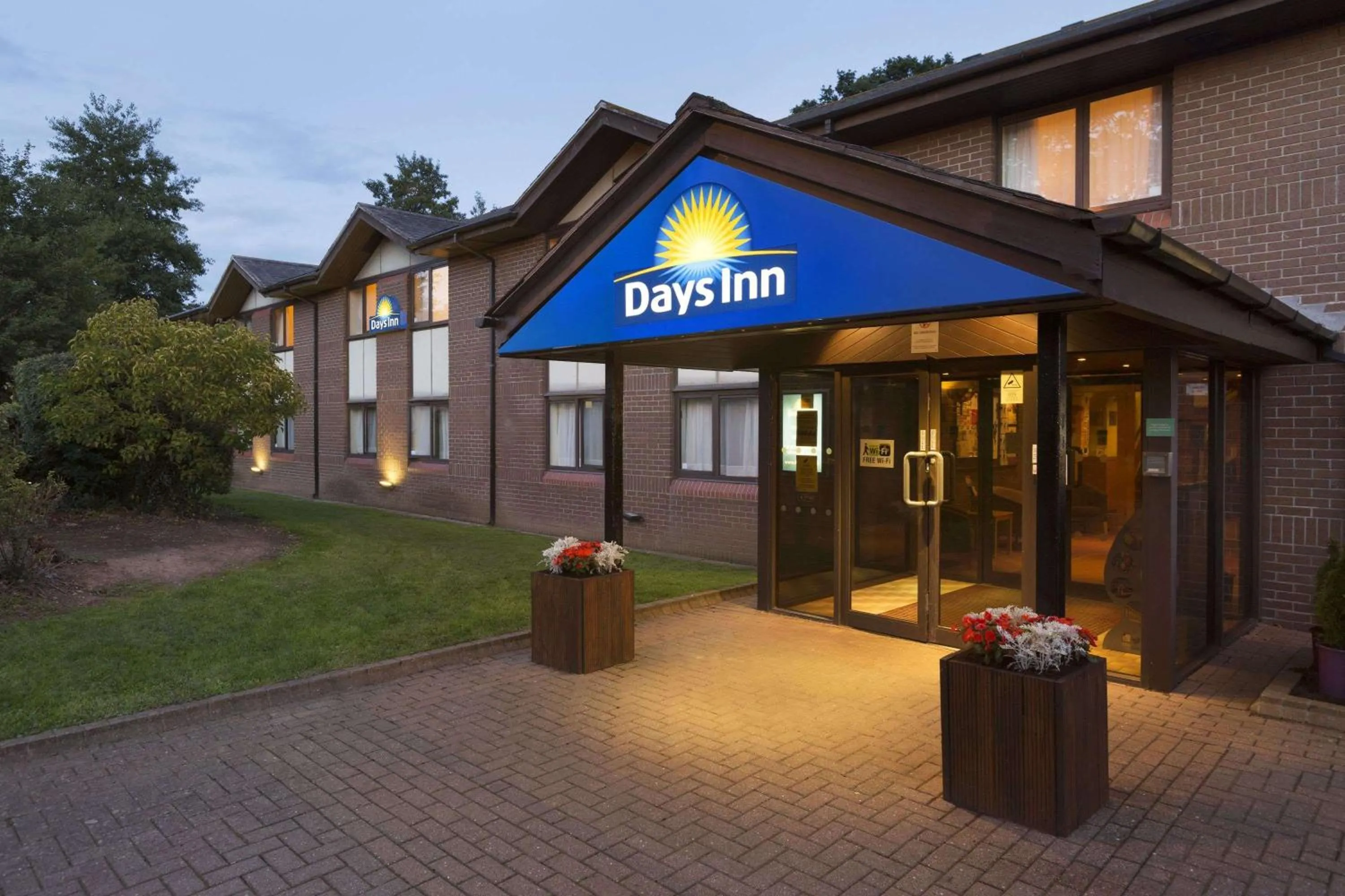 Property building in Days Inn Taunton