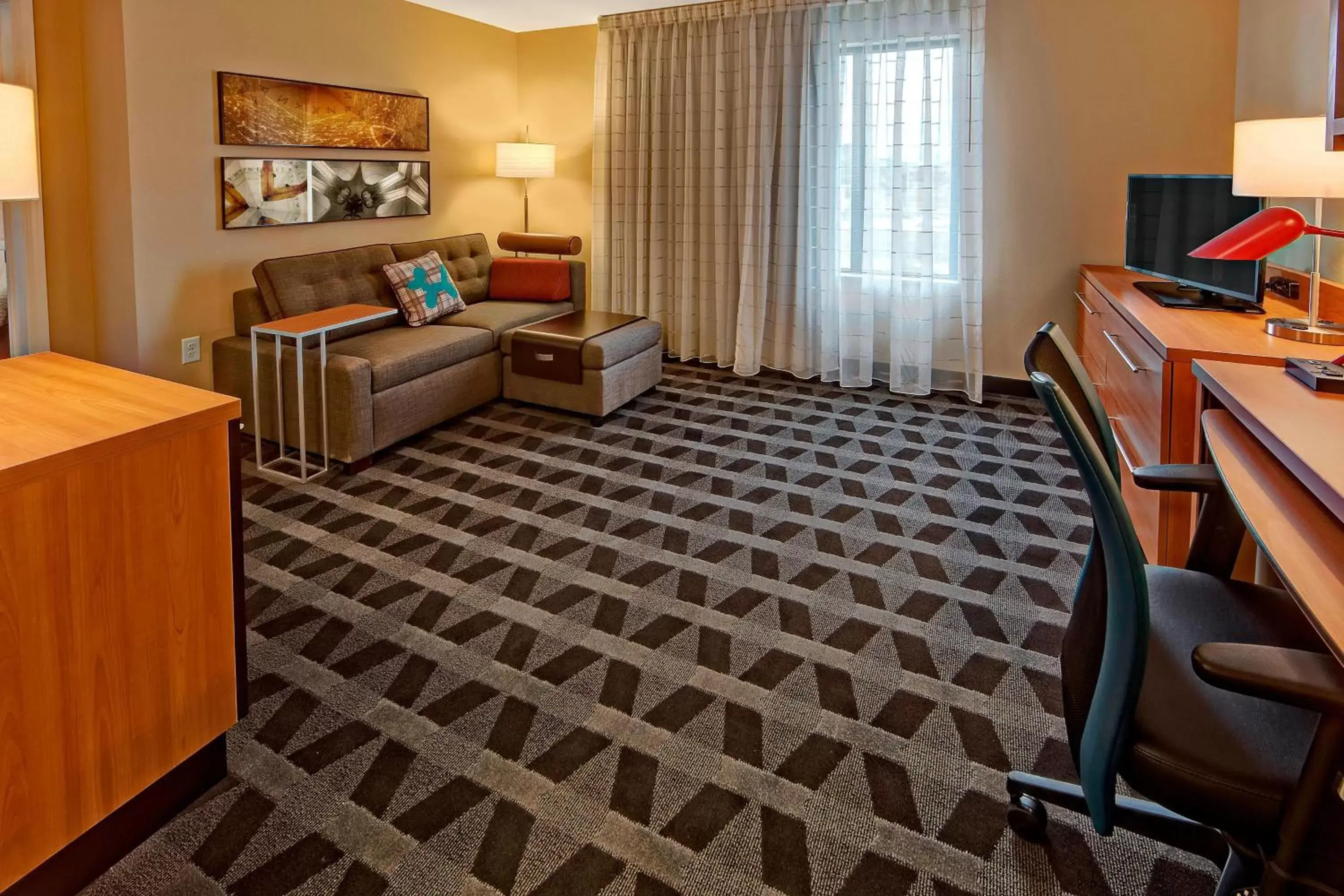 Bedroom, Seating Area in TownePlace Suites by Marriott Hattiesburg