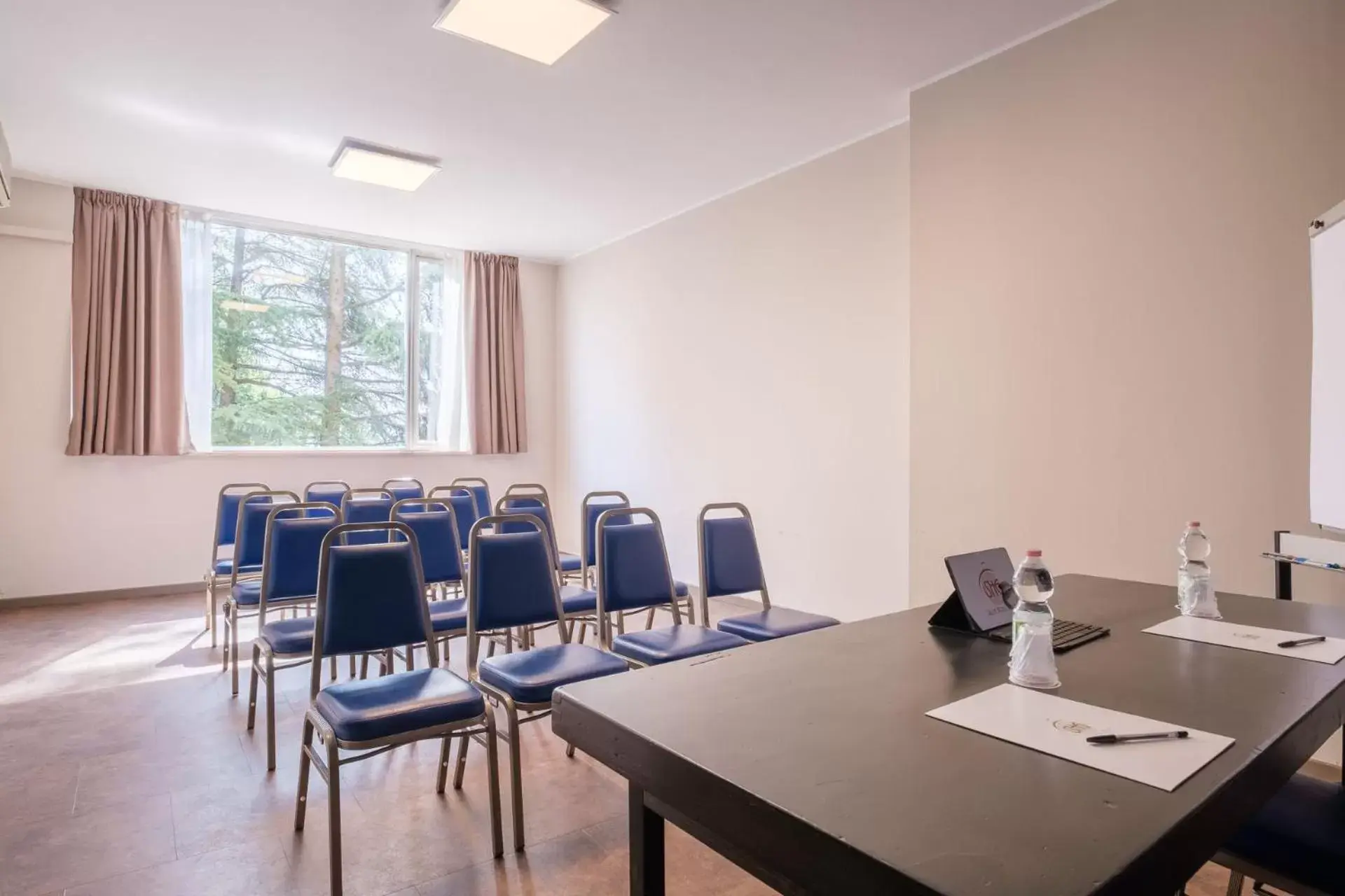 Meeting/conference room in SHG Hotel Bologna