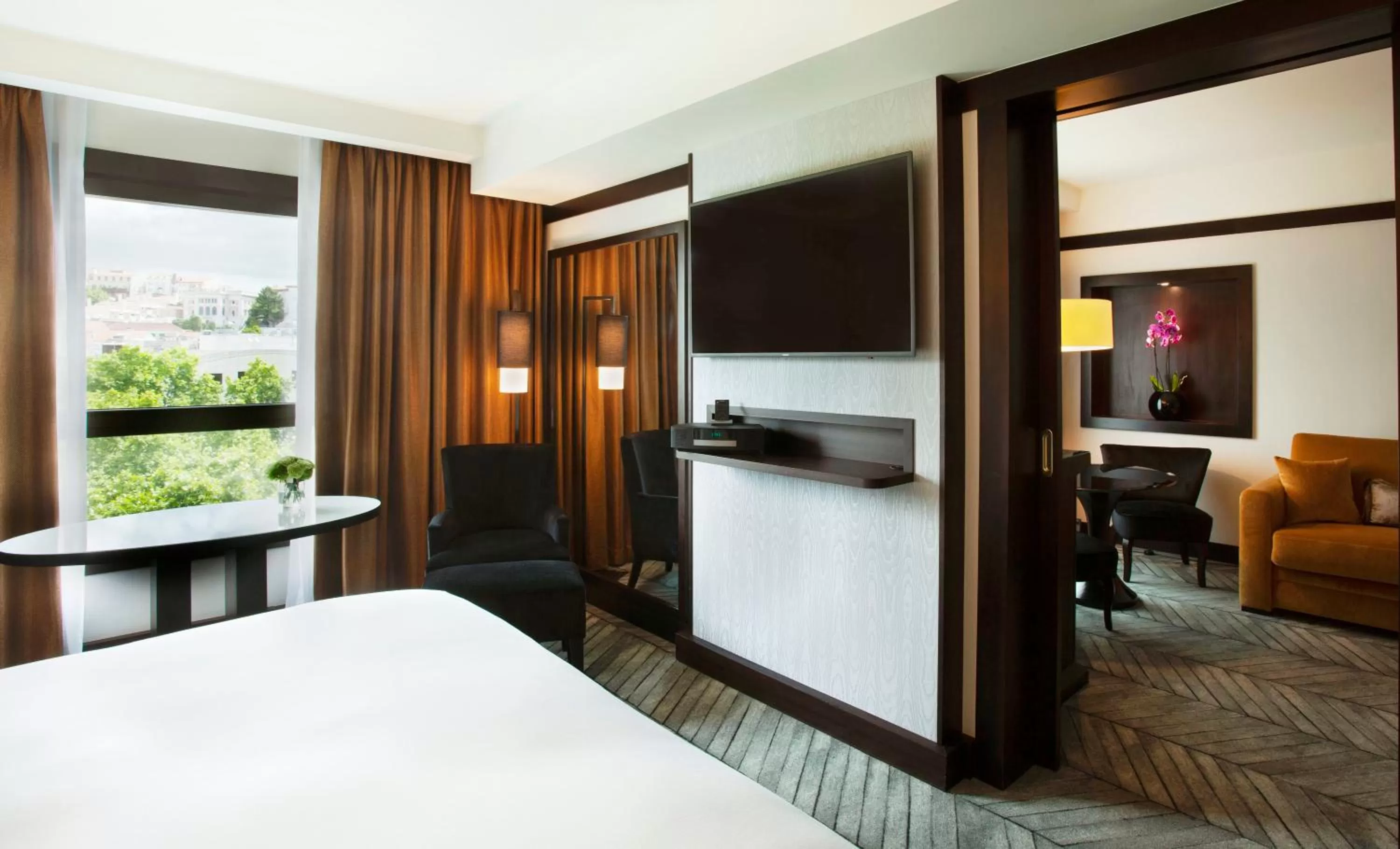 Bedroom, Bed in Sofitel Lisbon Liberdade