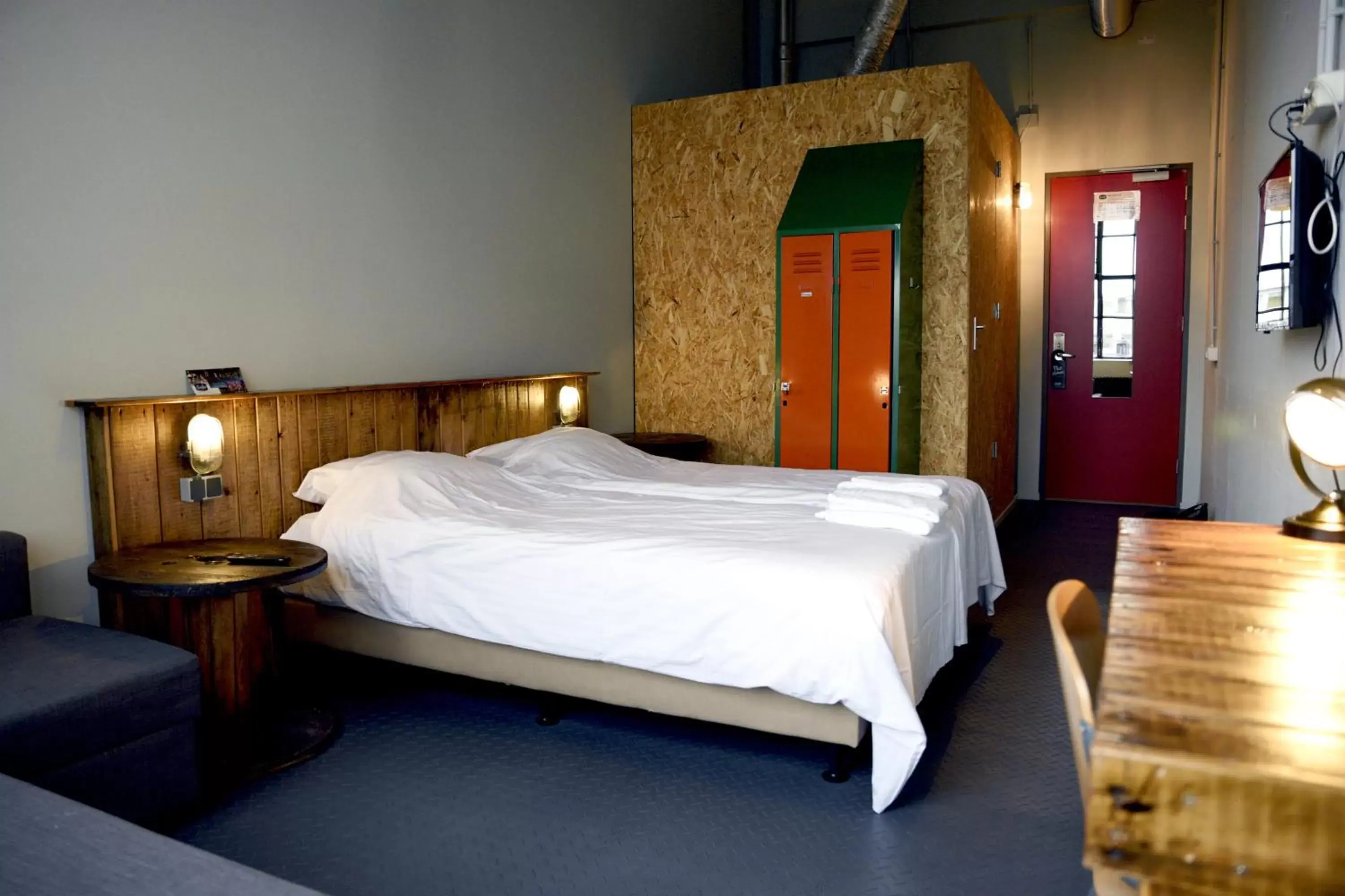 Photo of the whole room, Bed in Blue Collar Hotel