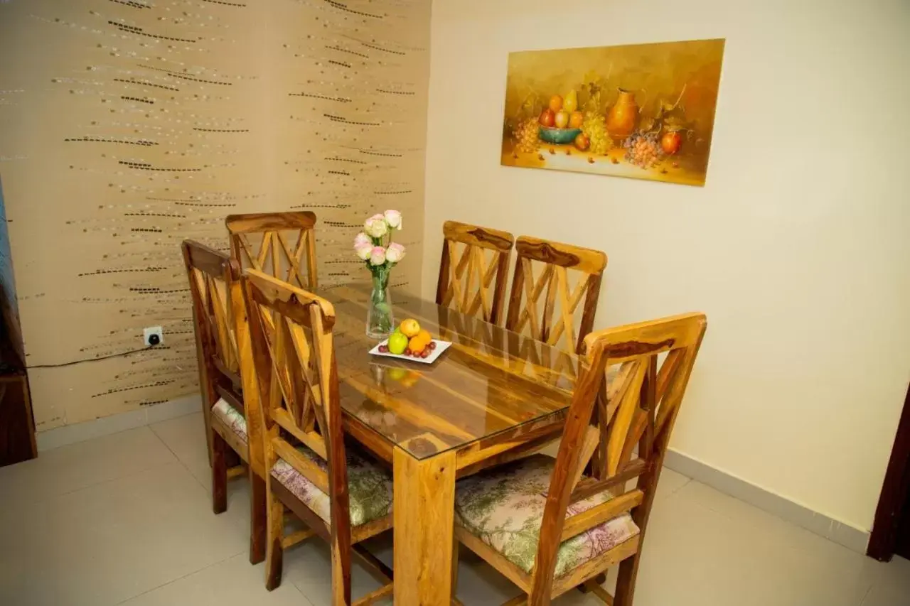 Seating area, Dining Area in Ewan Tower Hotel Apartments