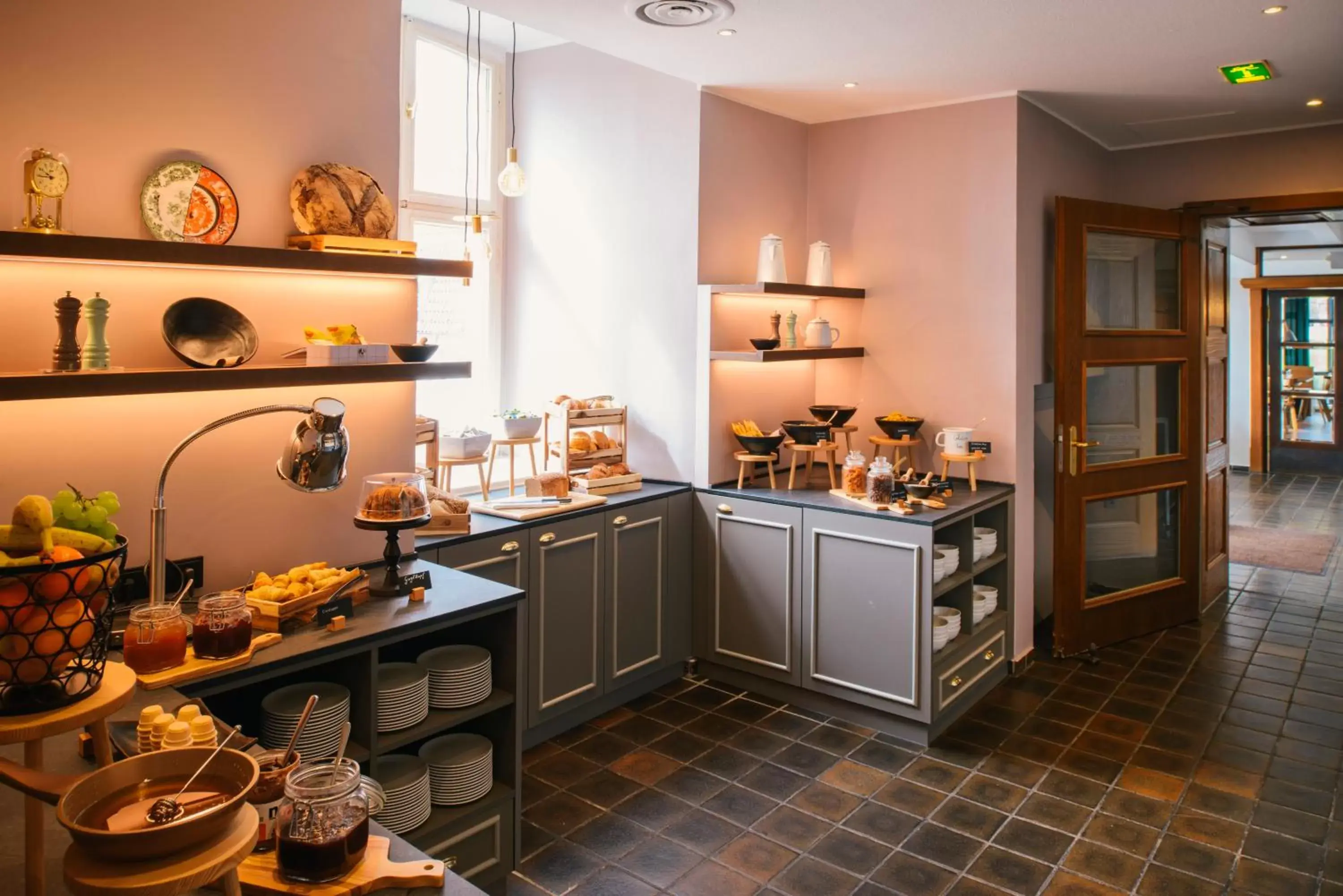 Restaurant/places to eat, Kitchen/Kitchenette in Vienna House Easy by Wyndham Castrop-Rauxel