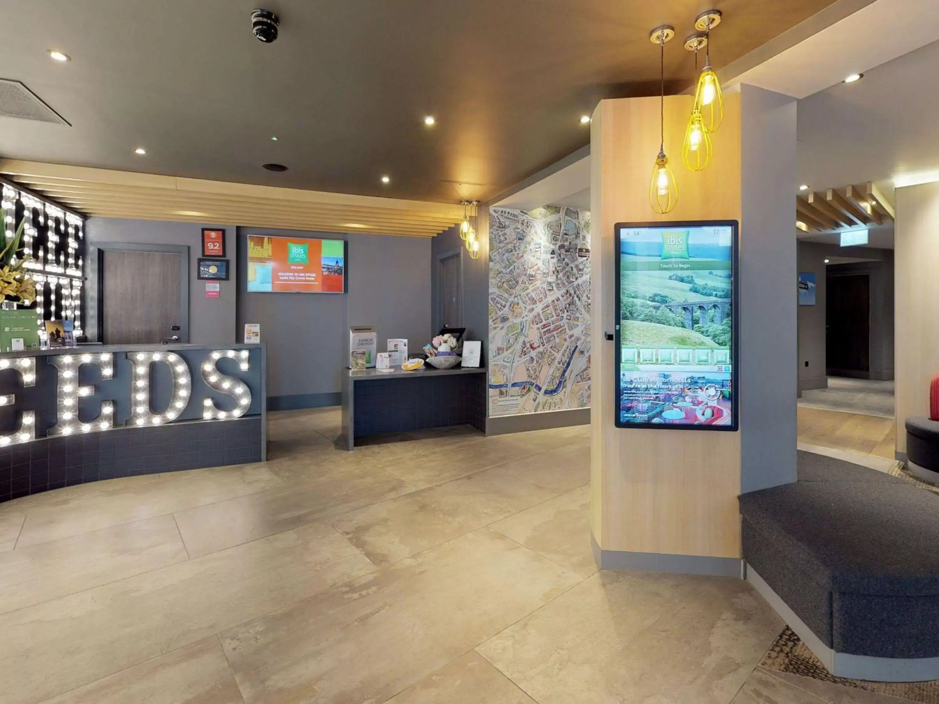 Property building, Lobby/Reception in ibis Styles Leeds City Centre Arena