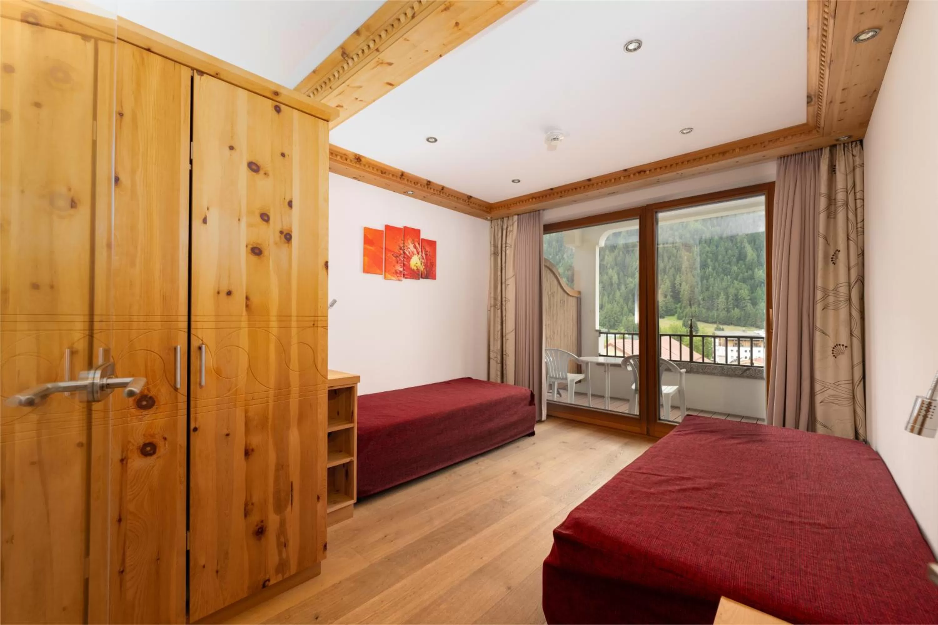 Bedroom, Bed in Hotel Schwarzer Adler