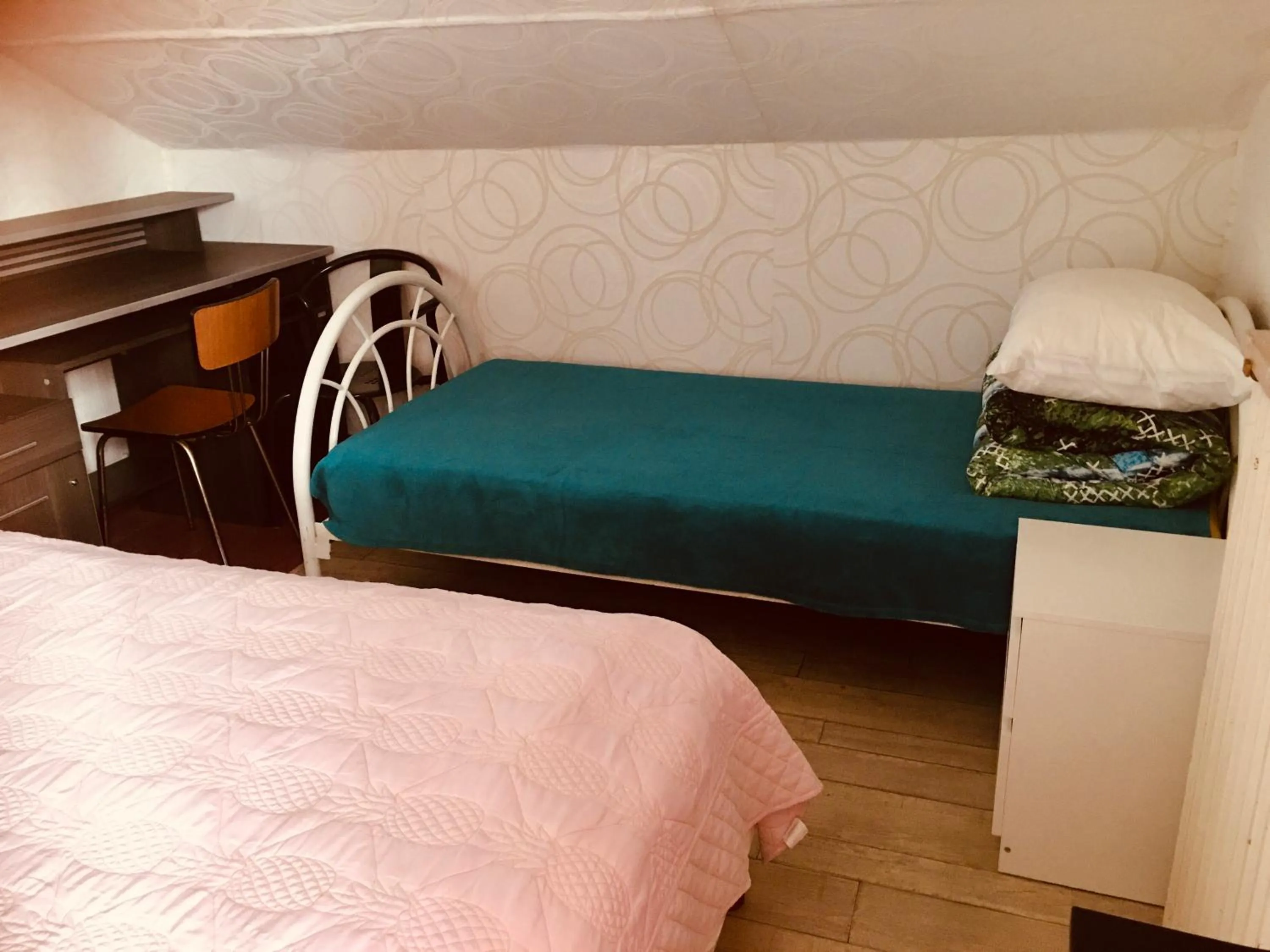 Bed in Hotel Paris Star