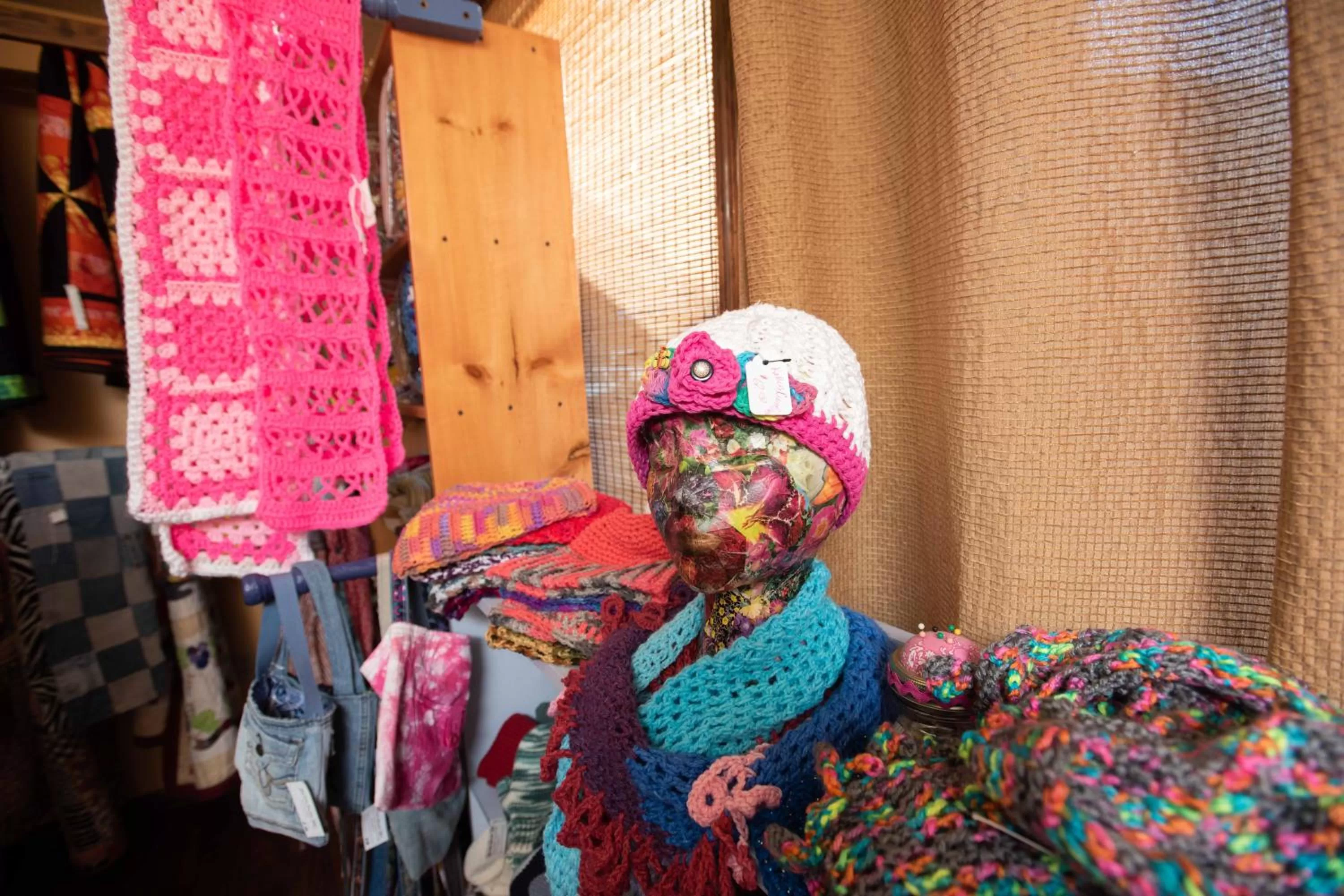 On-site shops in Blue Spruce Motel